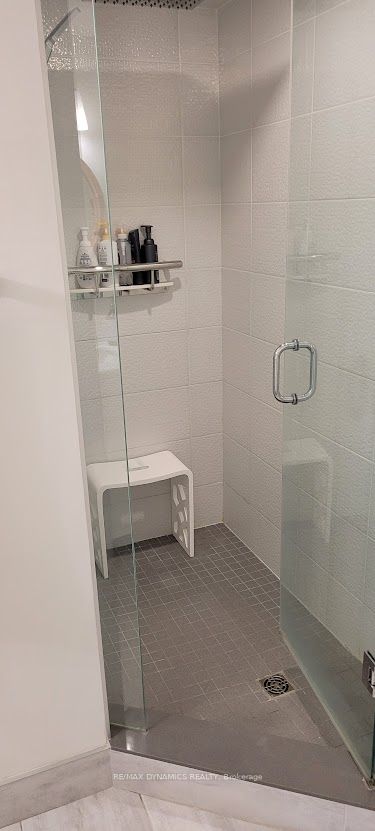 701 Geneva Street 1504 Property Photo 16