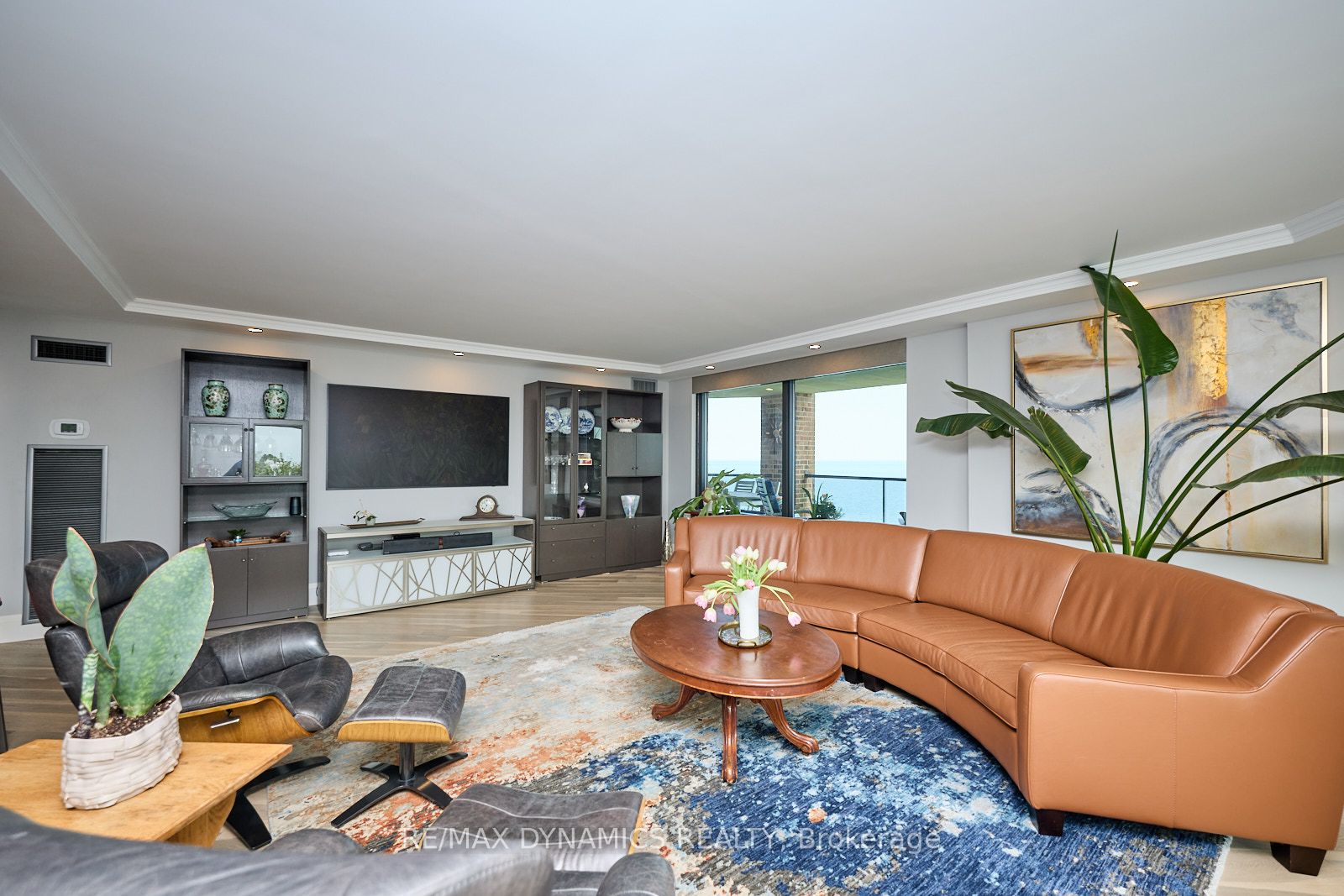 701 Geneva Street 1504 Property Photo 17