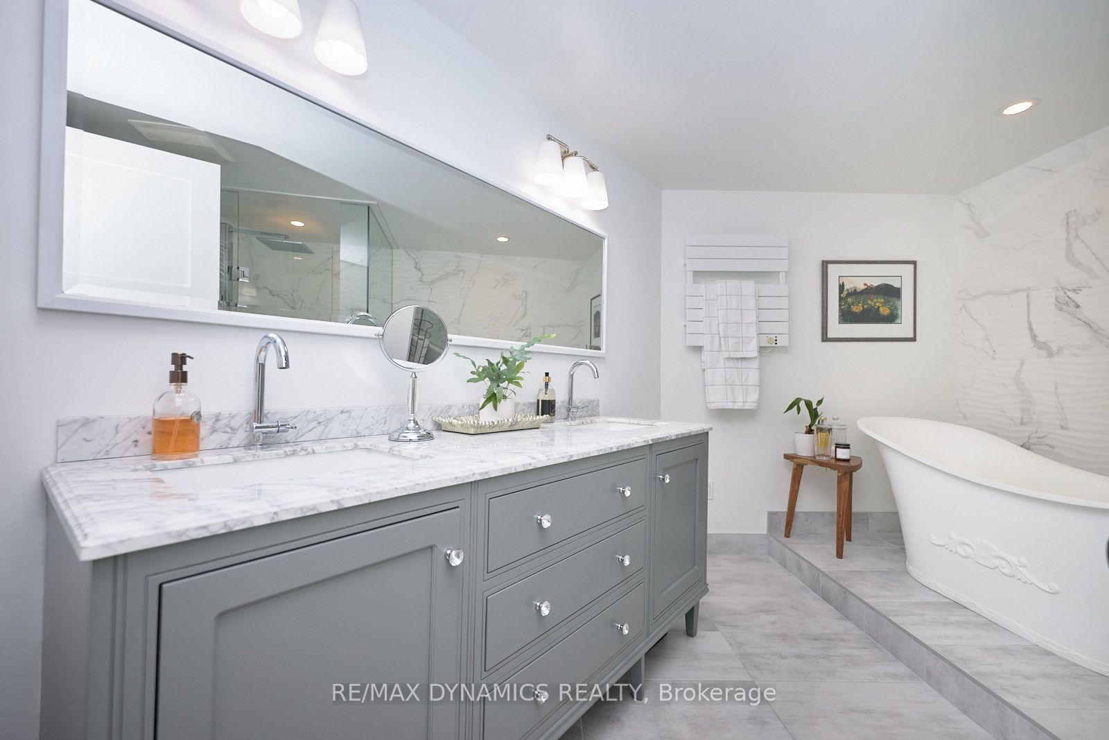 701 Geneva Street 1504 Property Photo 29