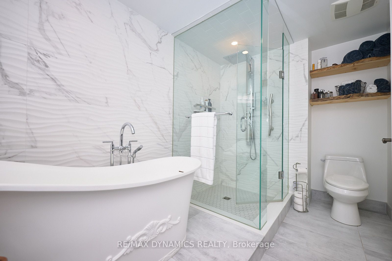 701 Geneva Street 1504 Property Photo 30