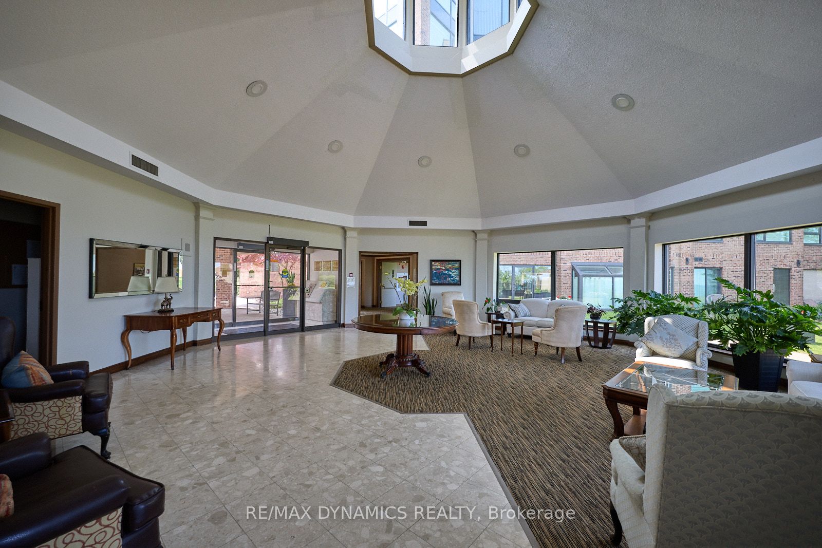 701 Geneva Street 1504 Property Photo 31