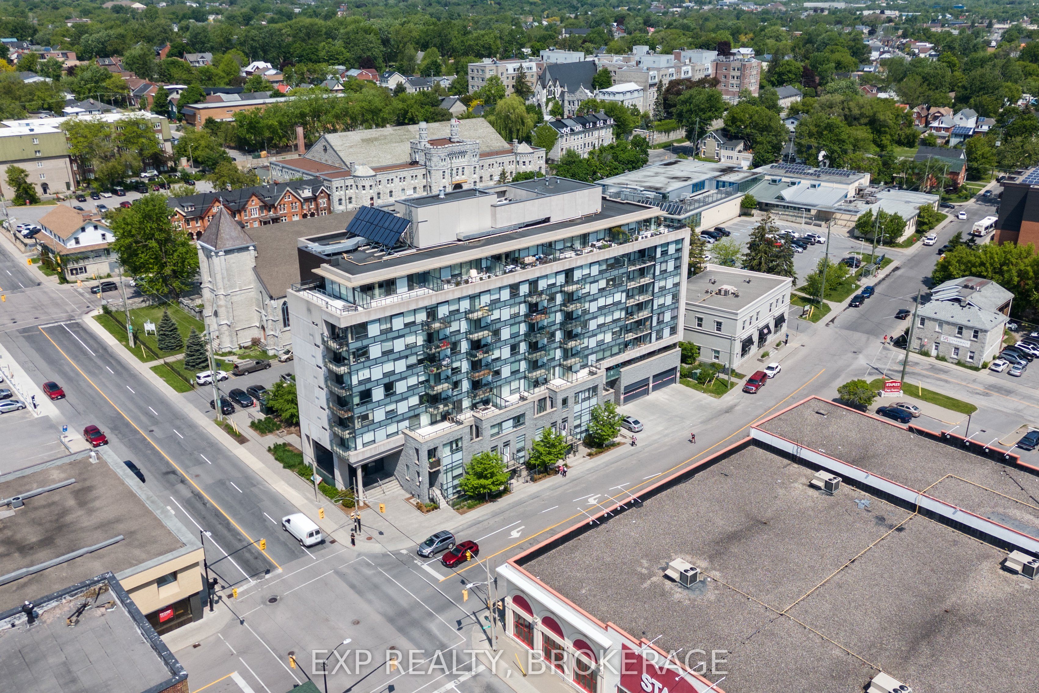 #306 - 121 Queen Street