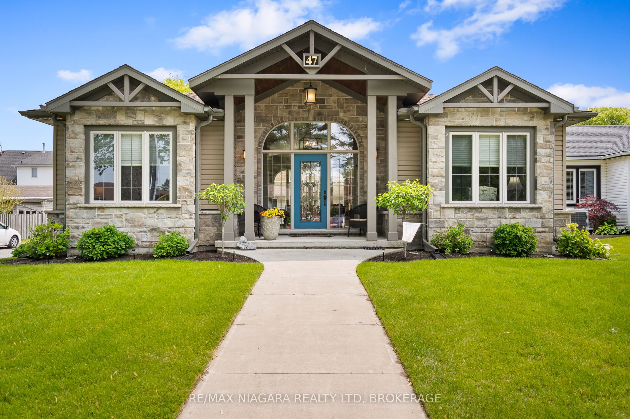 47 Rosemount Avenue Property Photo 1
