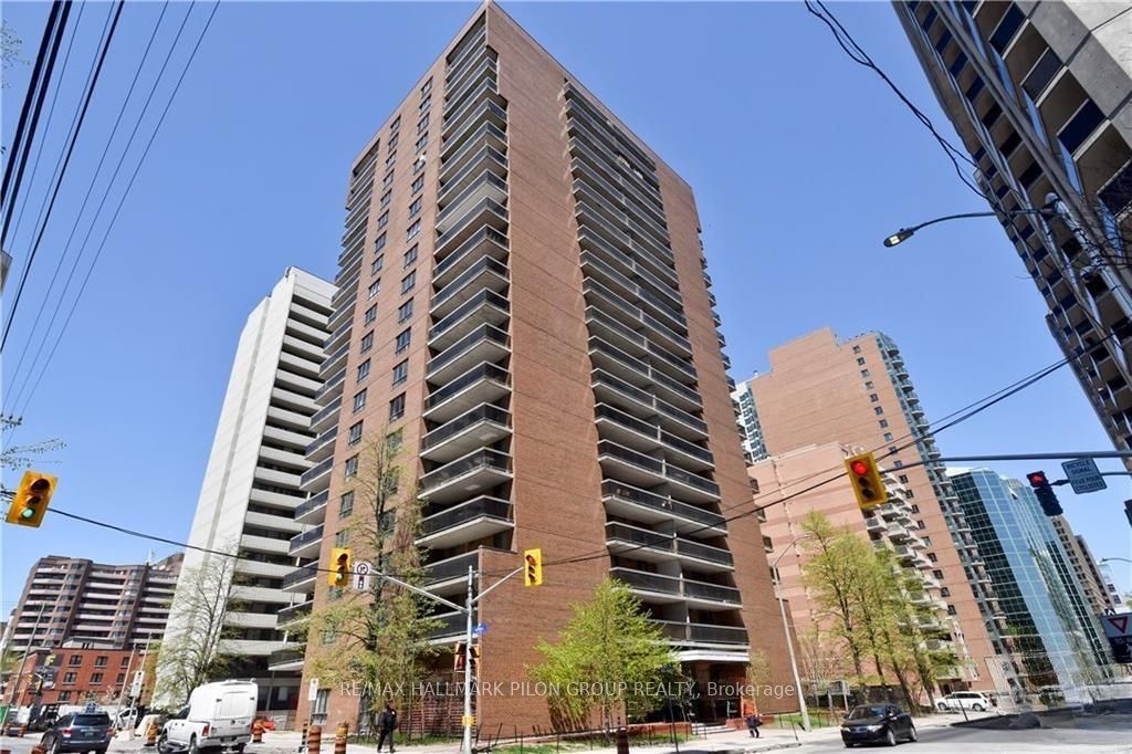 #1504 - 475 Laurier Avenue Property Photo 1