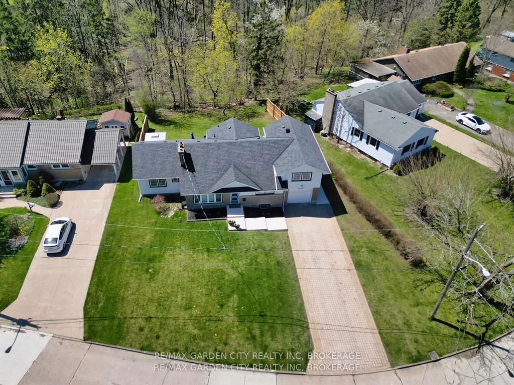 14 Elmridge Drive Property Photo 1