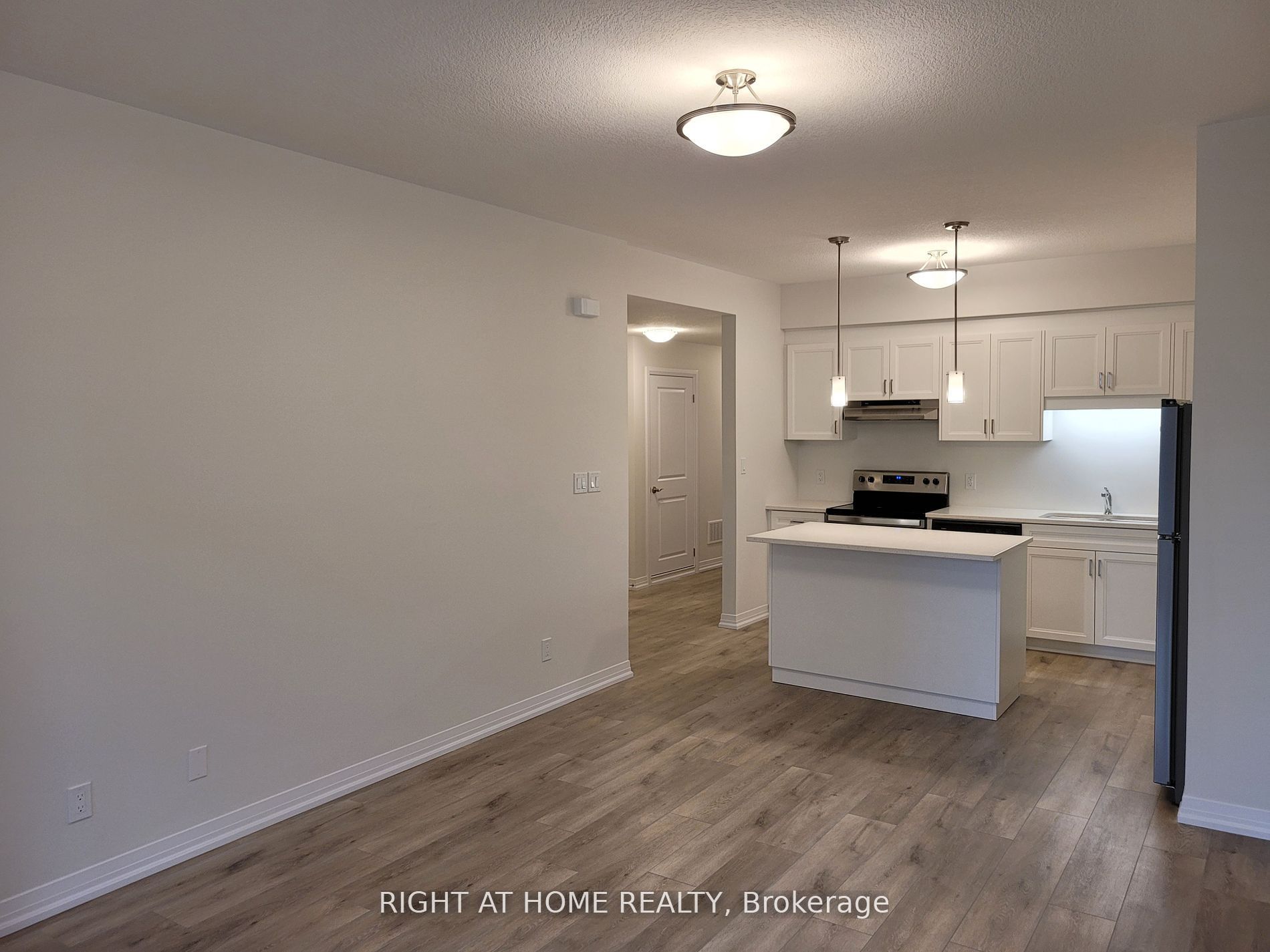 261 Woodbine Avenue 79a Property Photo 9