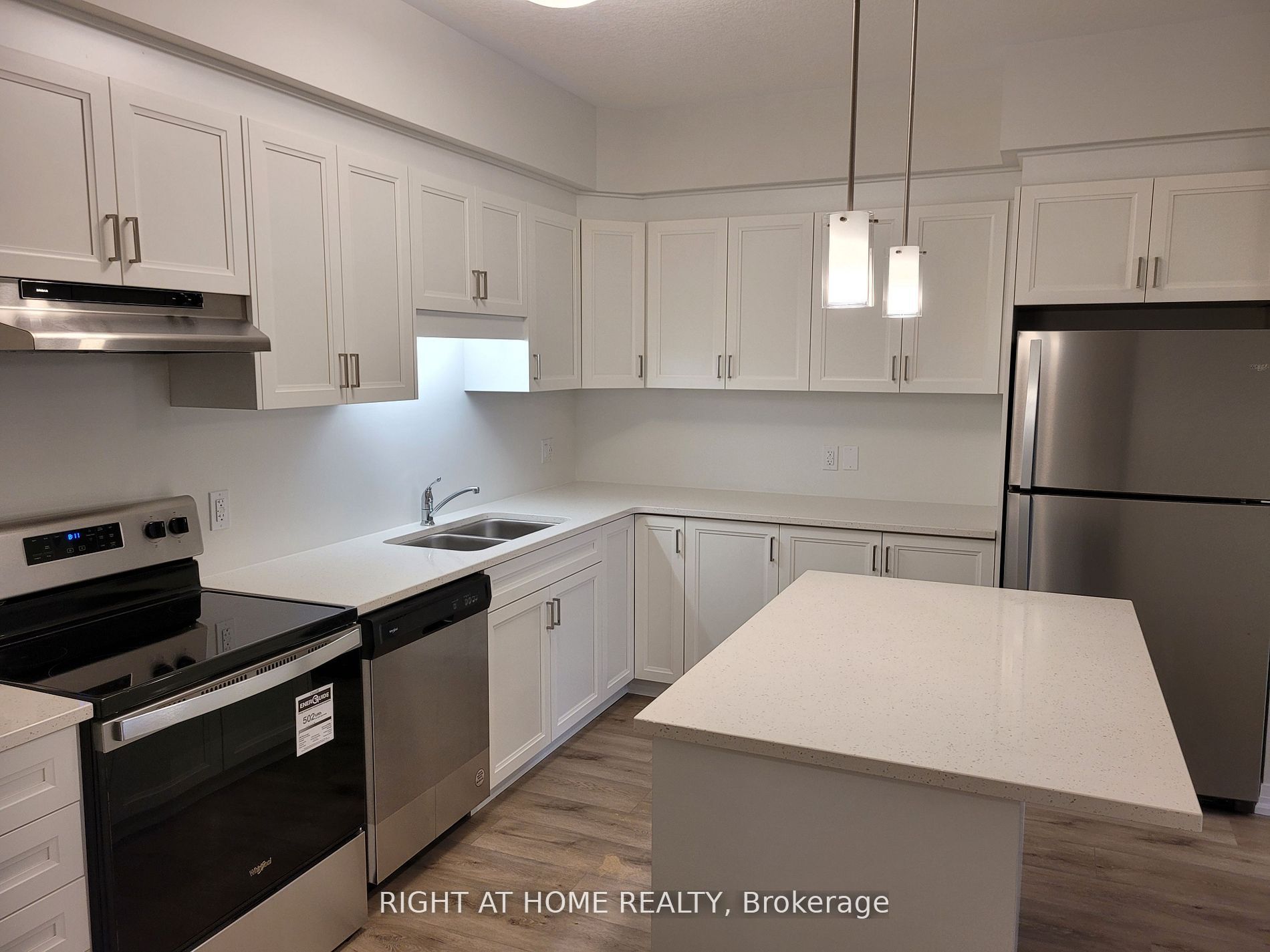 261 Woodbine Avenue 79a Property Photo 10