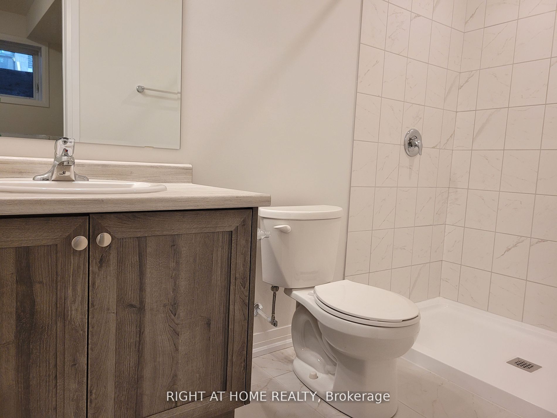 261 Woodbine Avenue 79a Property Photo 18