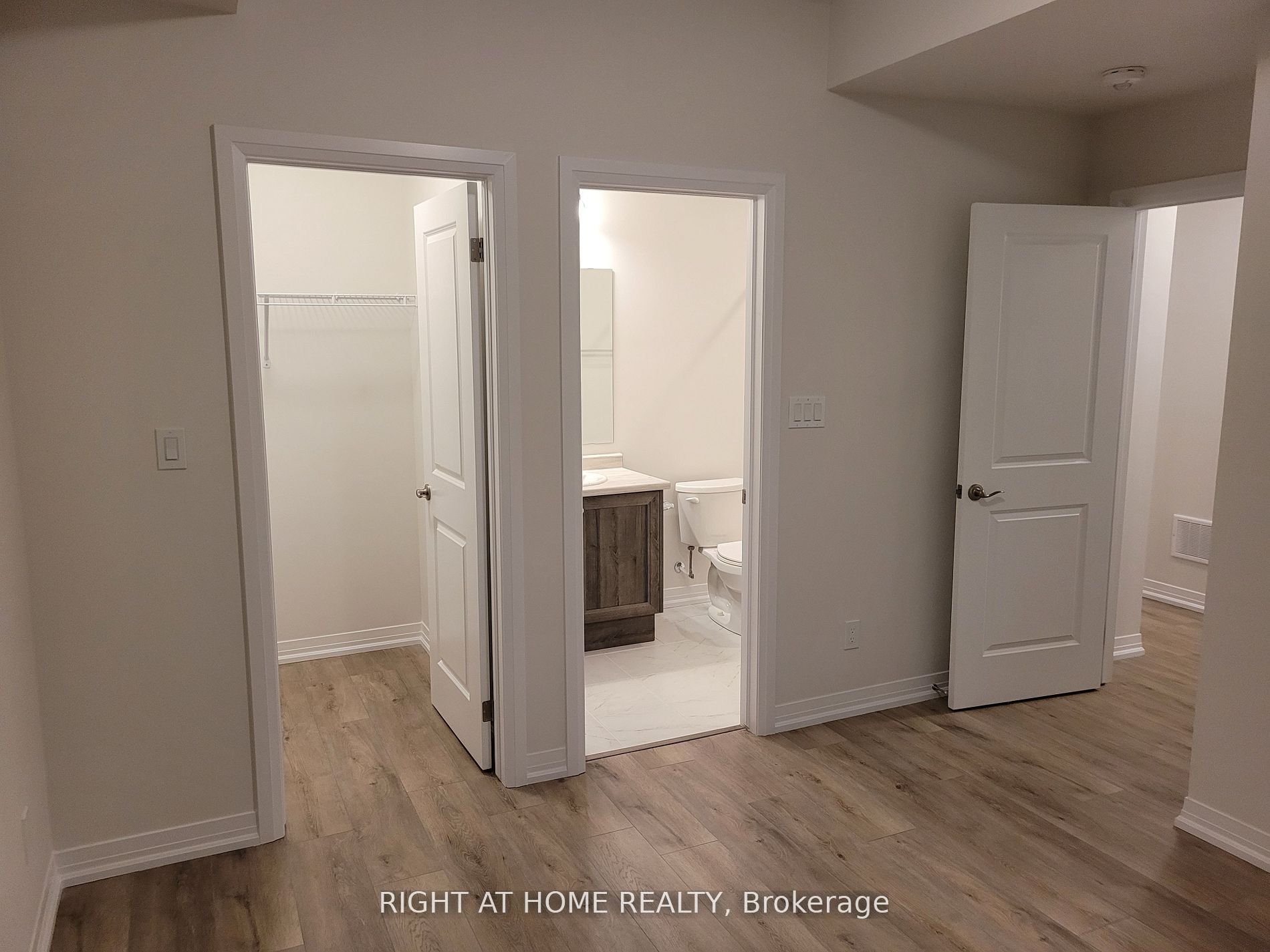 261 Woodbine Avenue 79a Property Photo 21