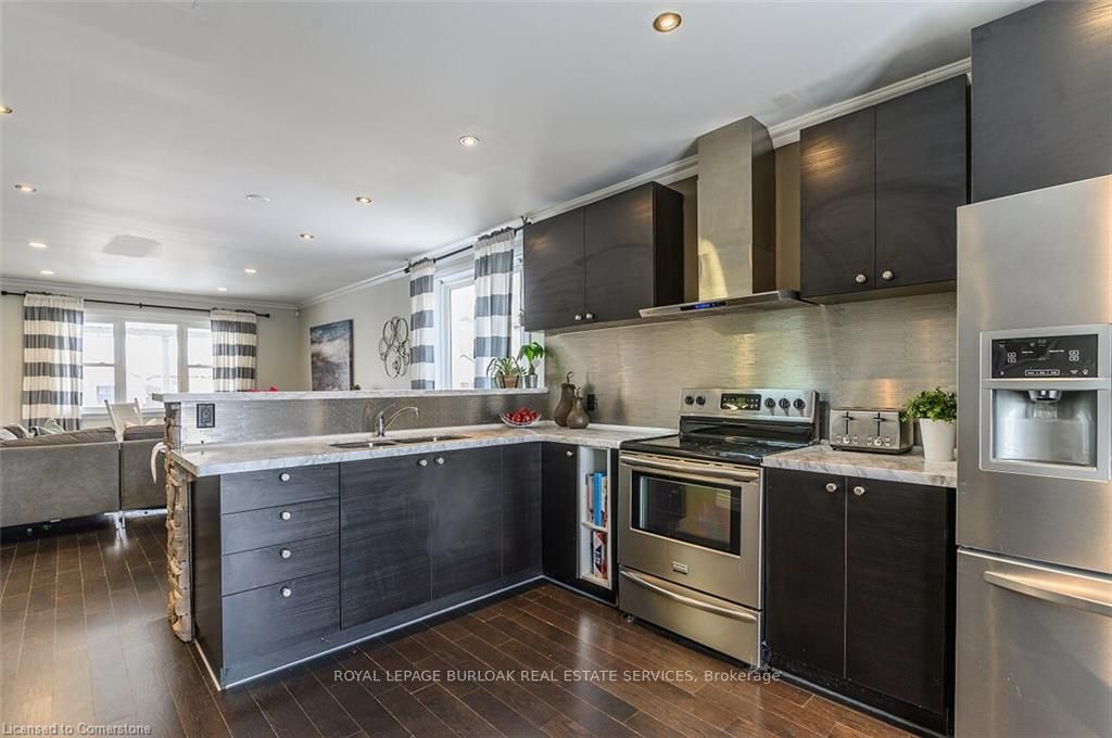 376 Talbot Street Upper Property Photo 7