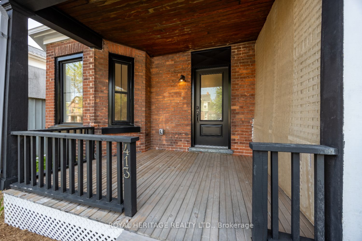 413 Division Street Property Photo 3
