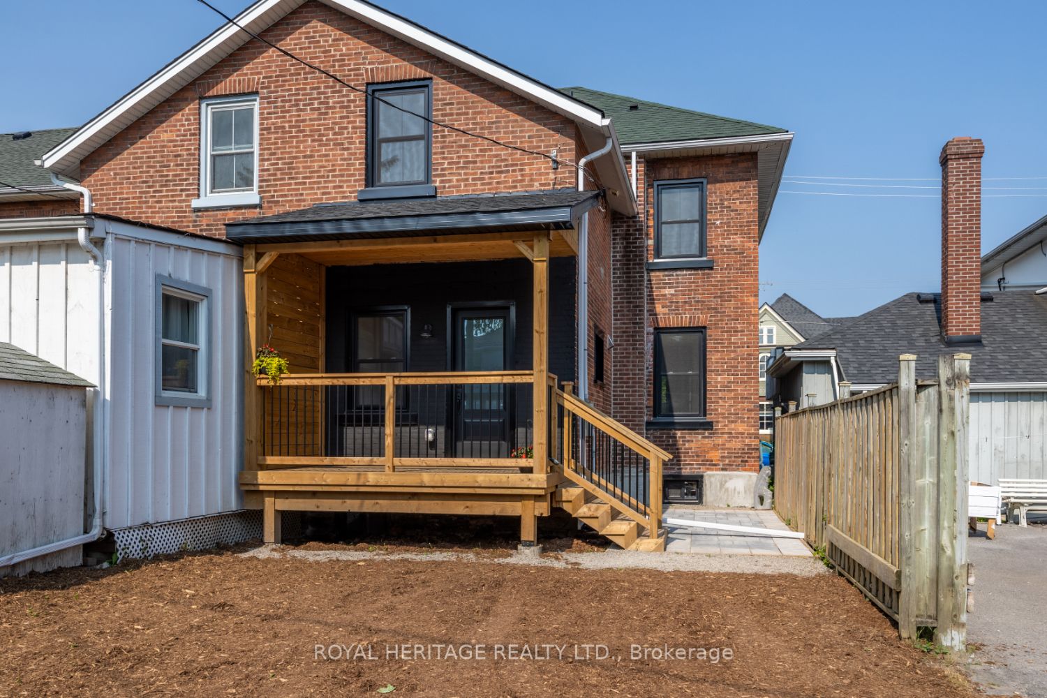 413 Division Street Property Photo 5