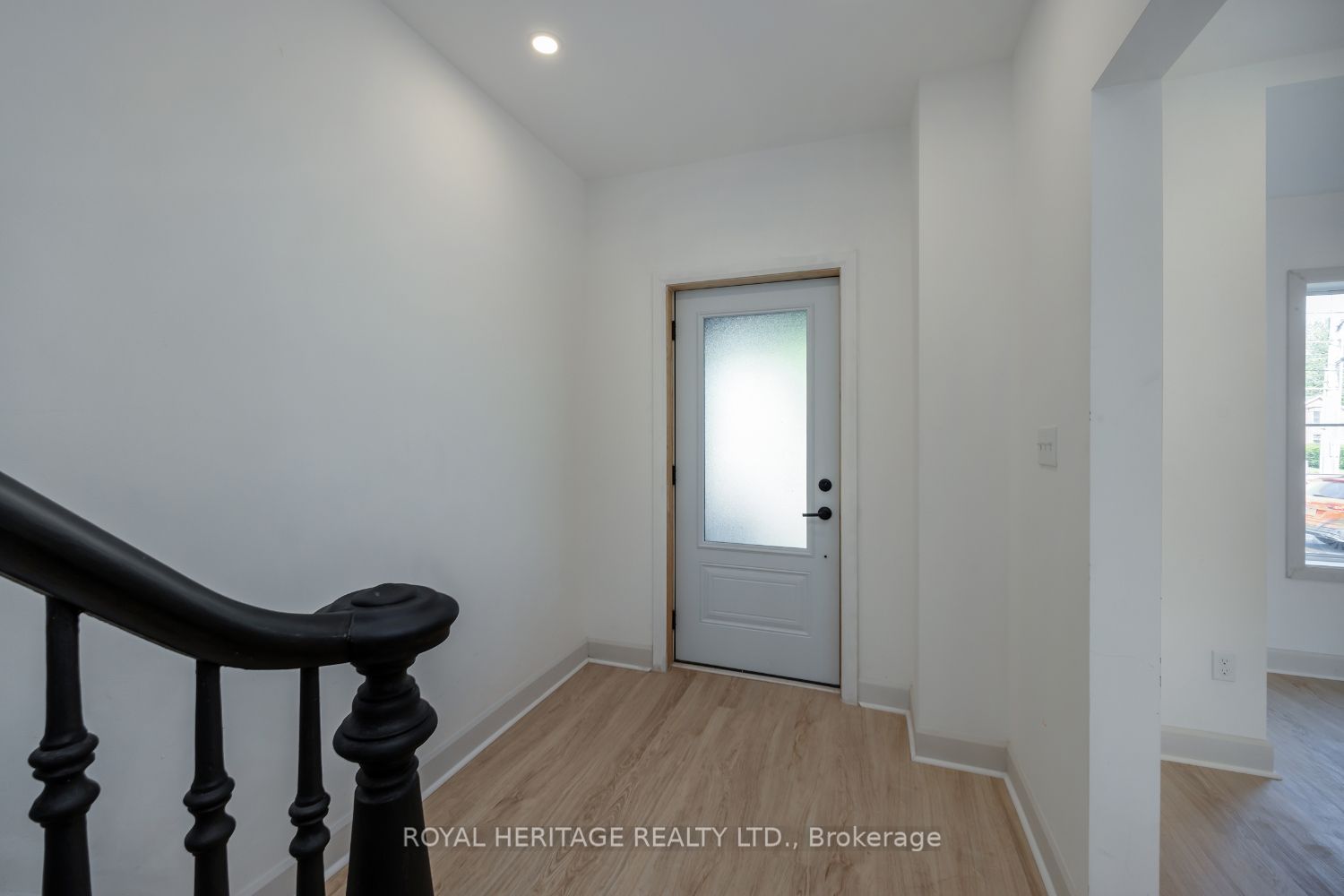 413 Division Street Property Photo 7