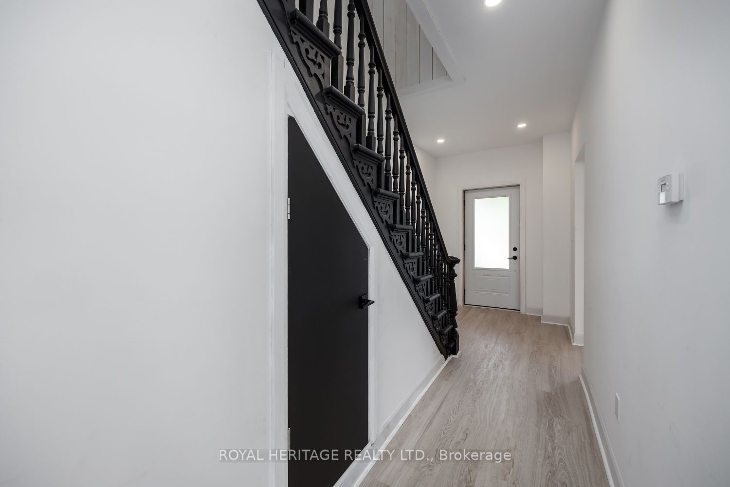 413 Division Street Property Photo 12