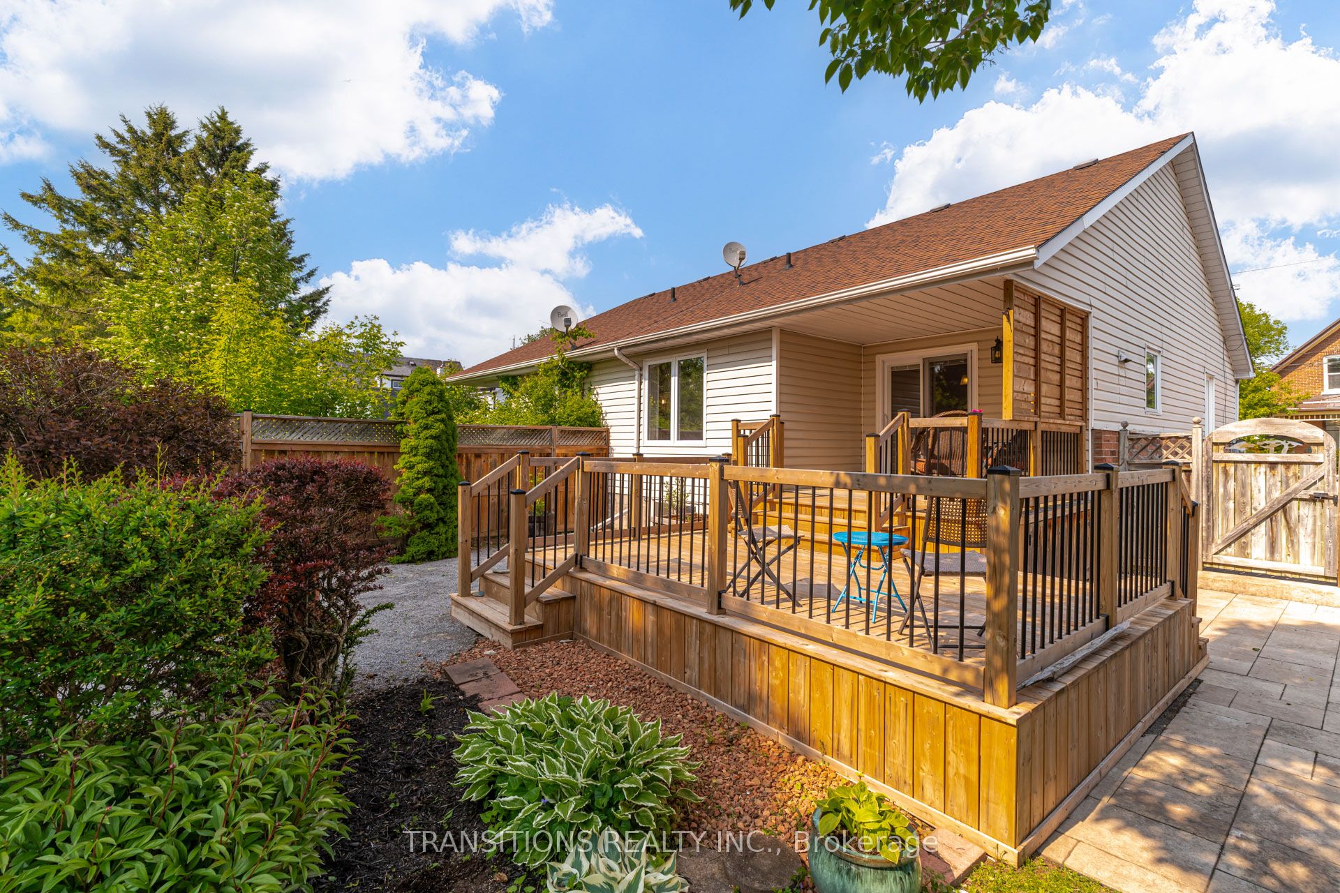 341 Mathew Street Property Photo 32