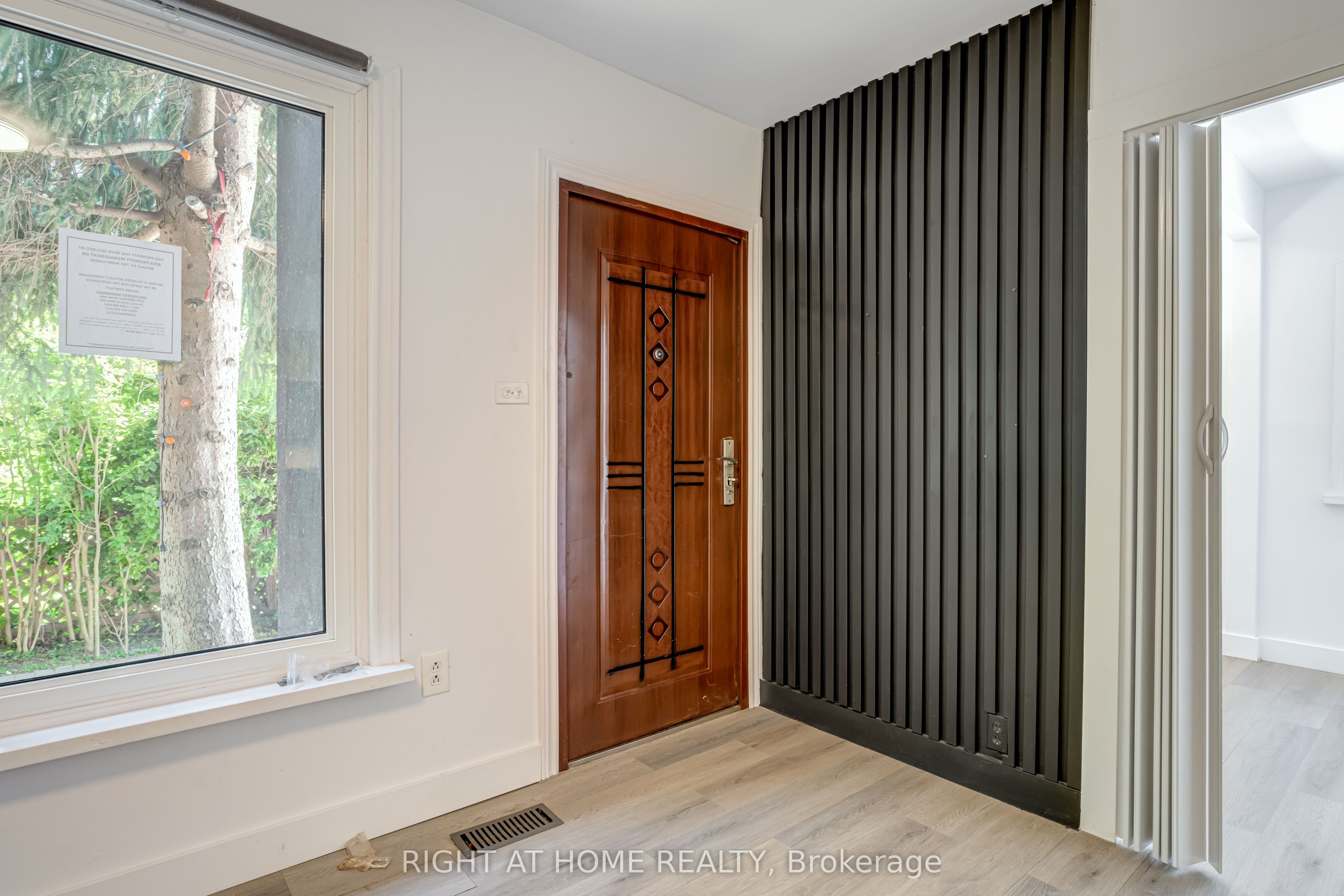 9 Belfast Court Property Photo 4
