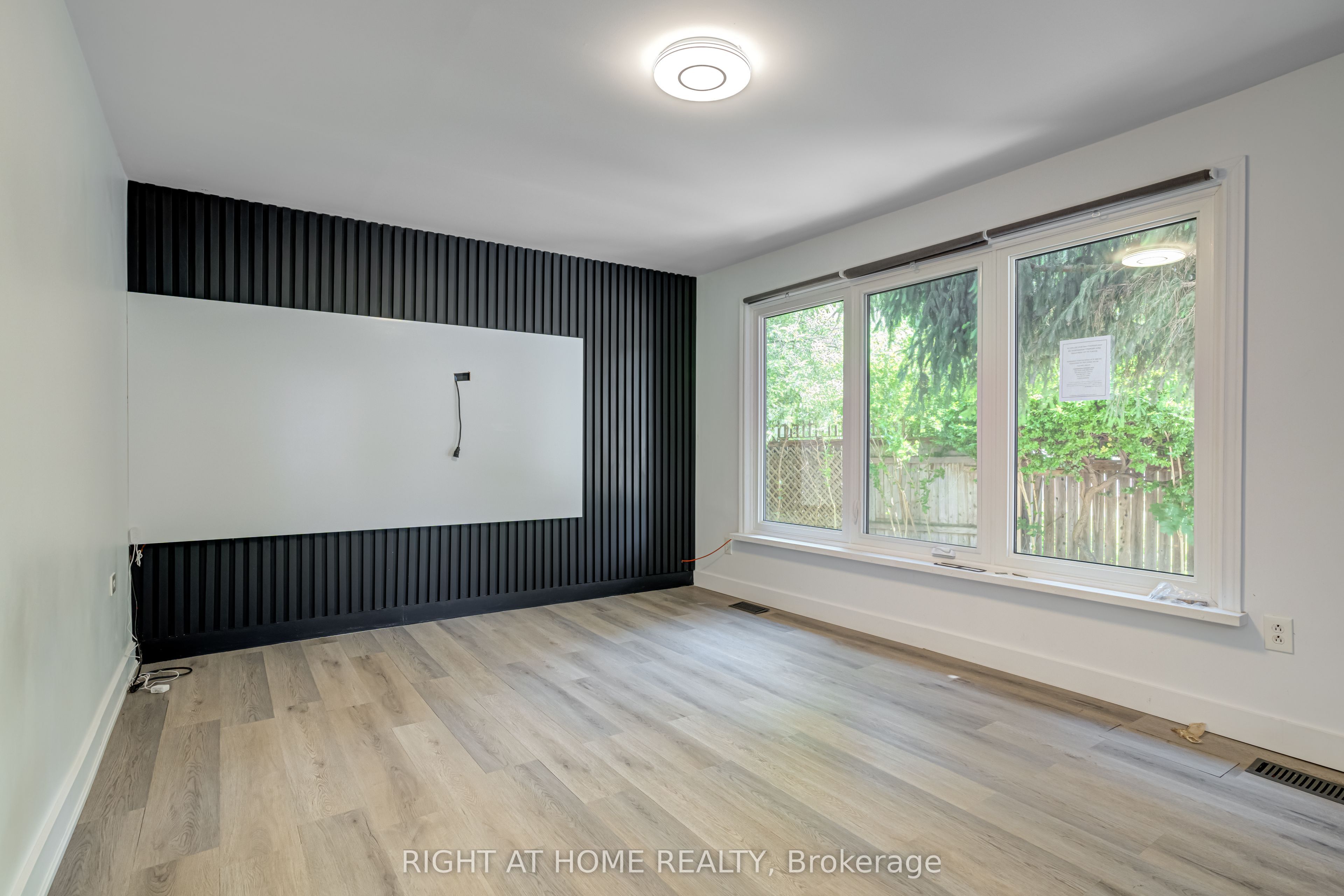 9 Belfast Court Property Photo 5