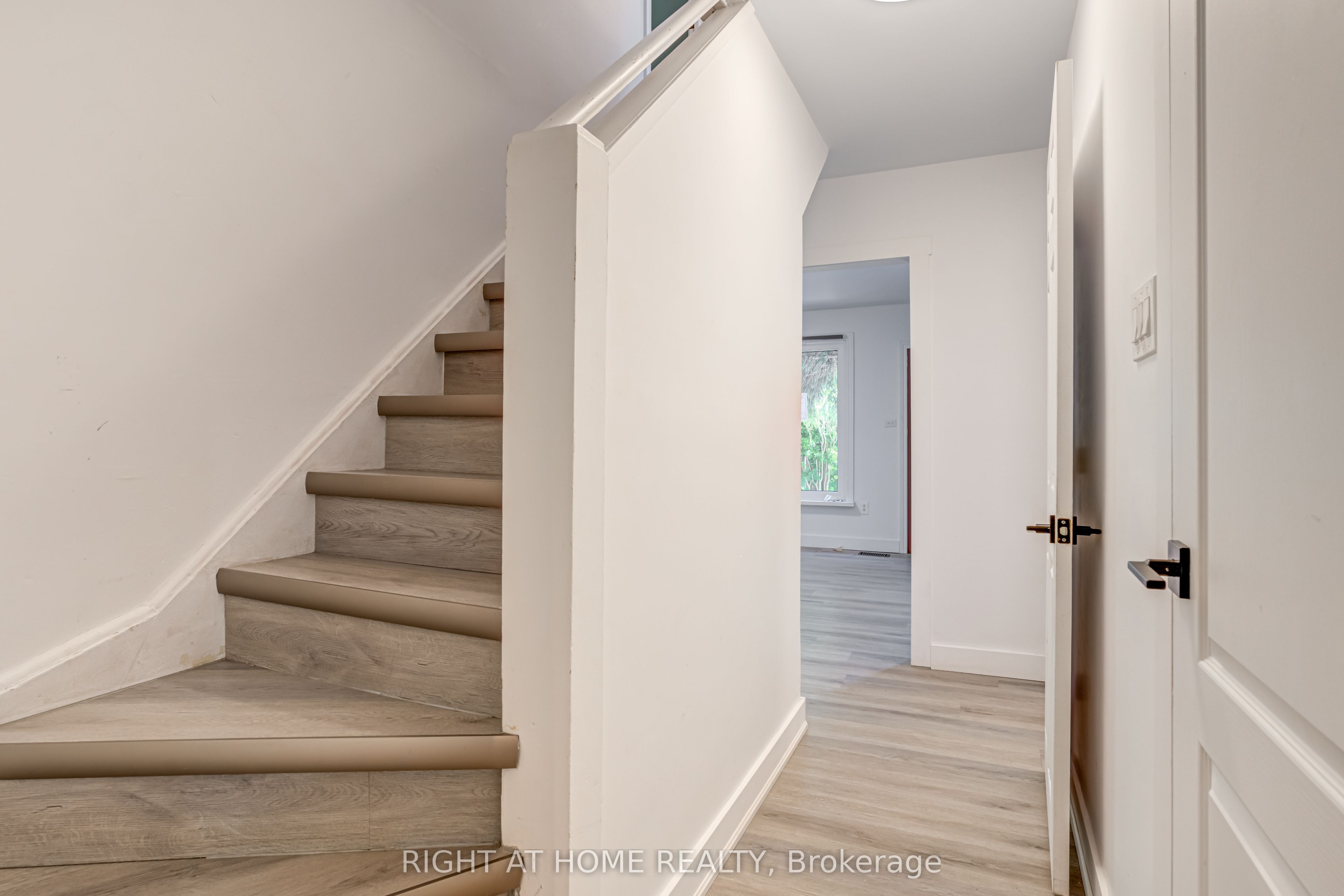 9 Belfast Court Property Photo 16