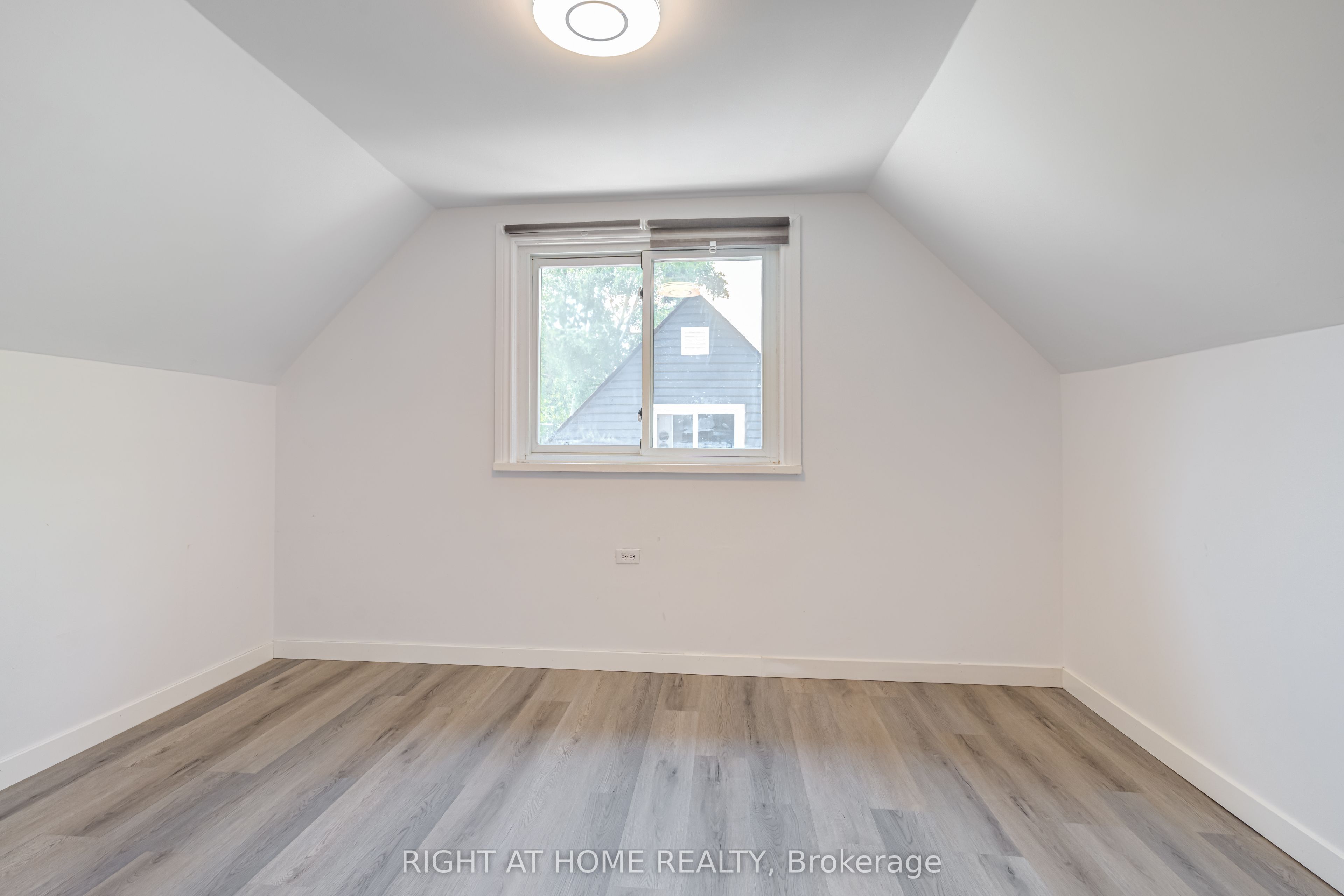 9 Belfast Court Property Photo 17