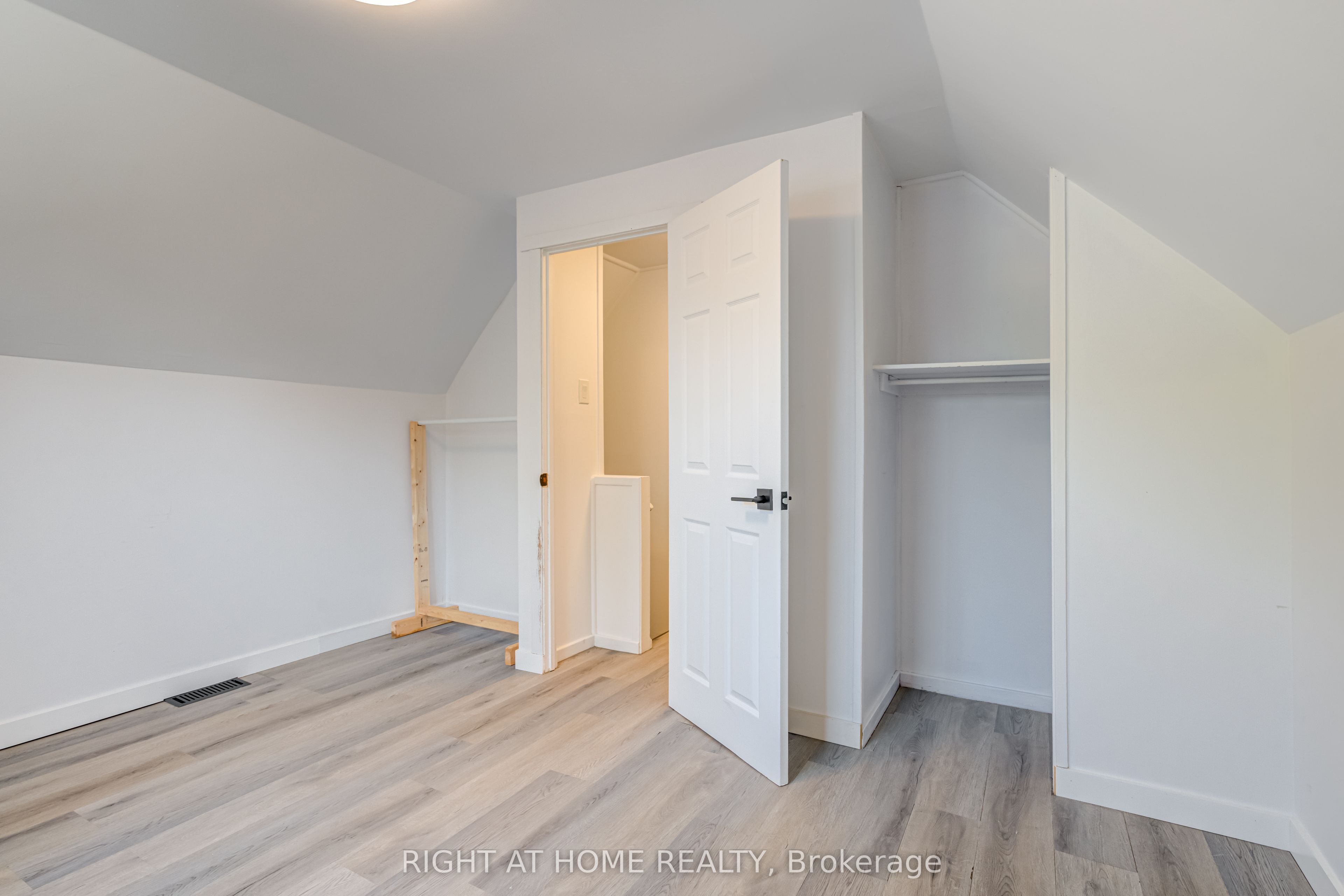 9 Belfast Court Property Photo 18