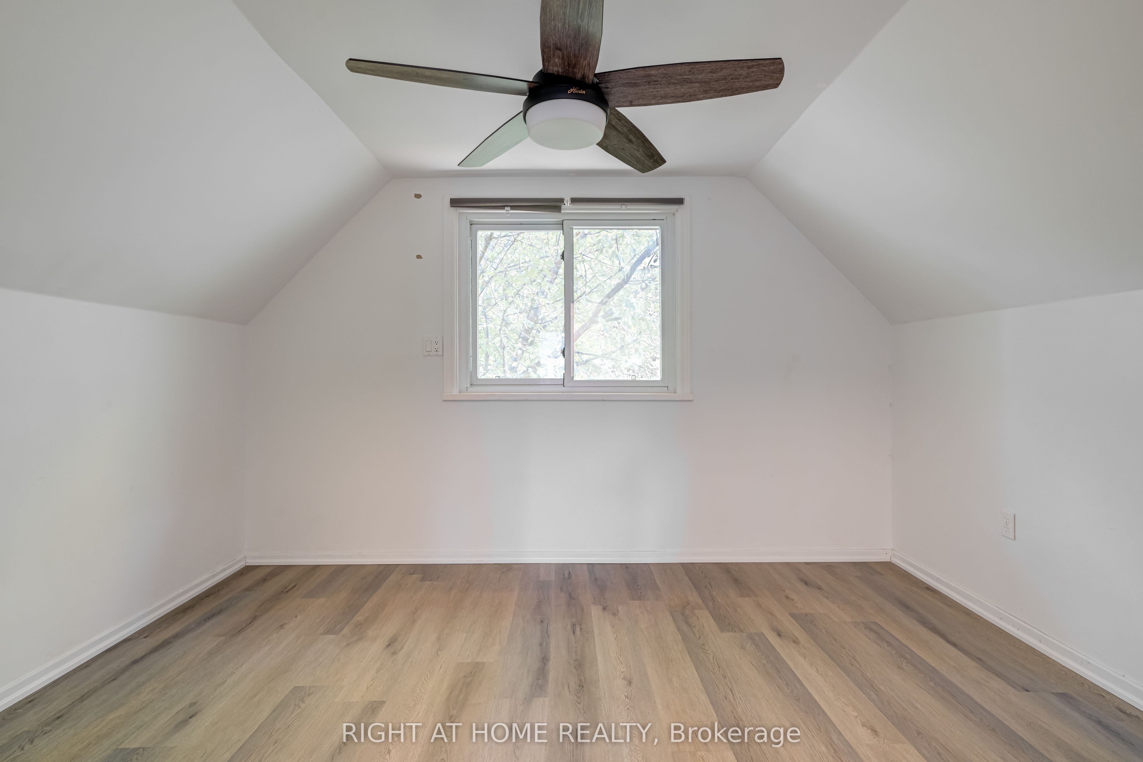9 Belfast Court Property Photo 19