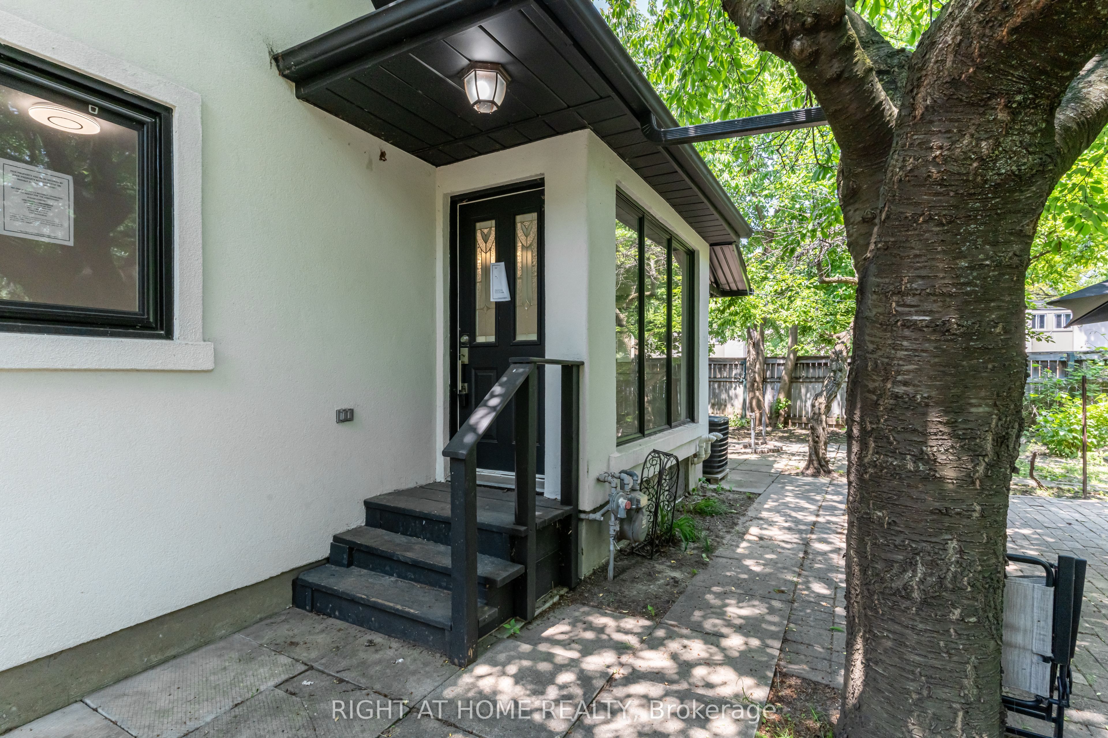 9 Belfast Court Property Photo 20