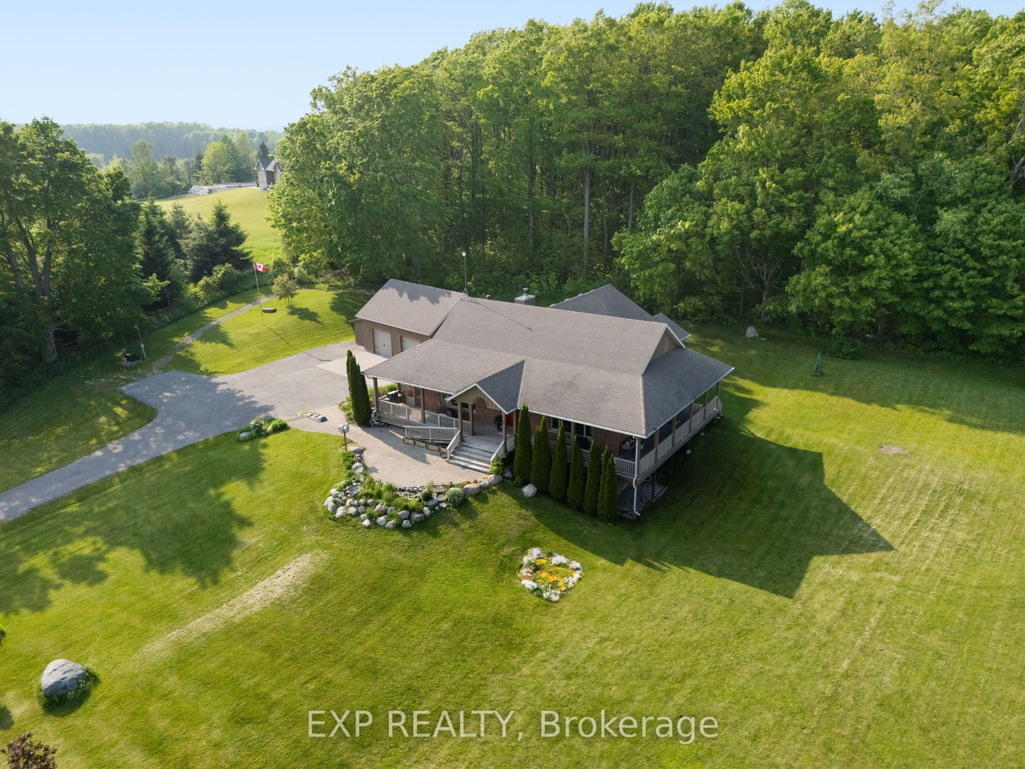 10326 Community Centre Road Property Photo 2