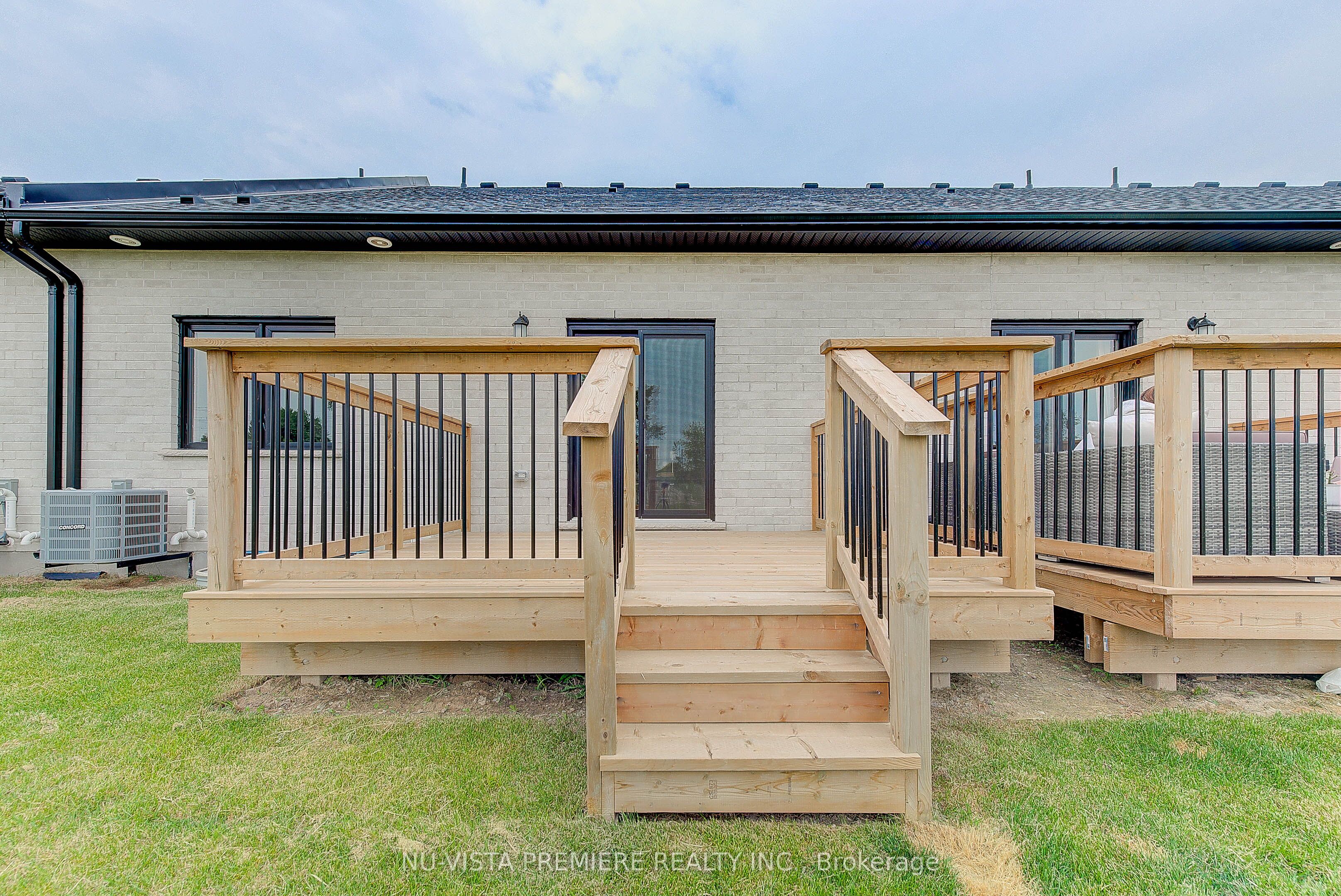 214 St Clair Boulevard 46 Property Photo 34