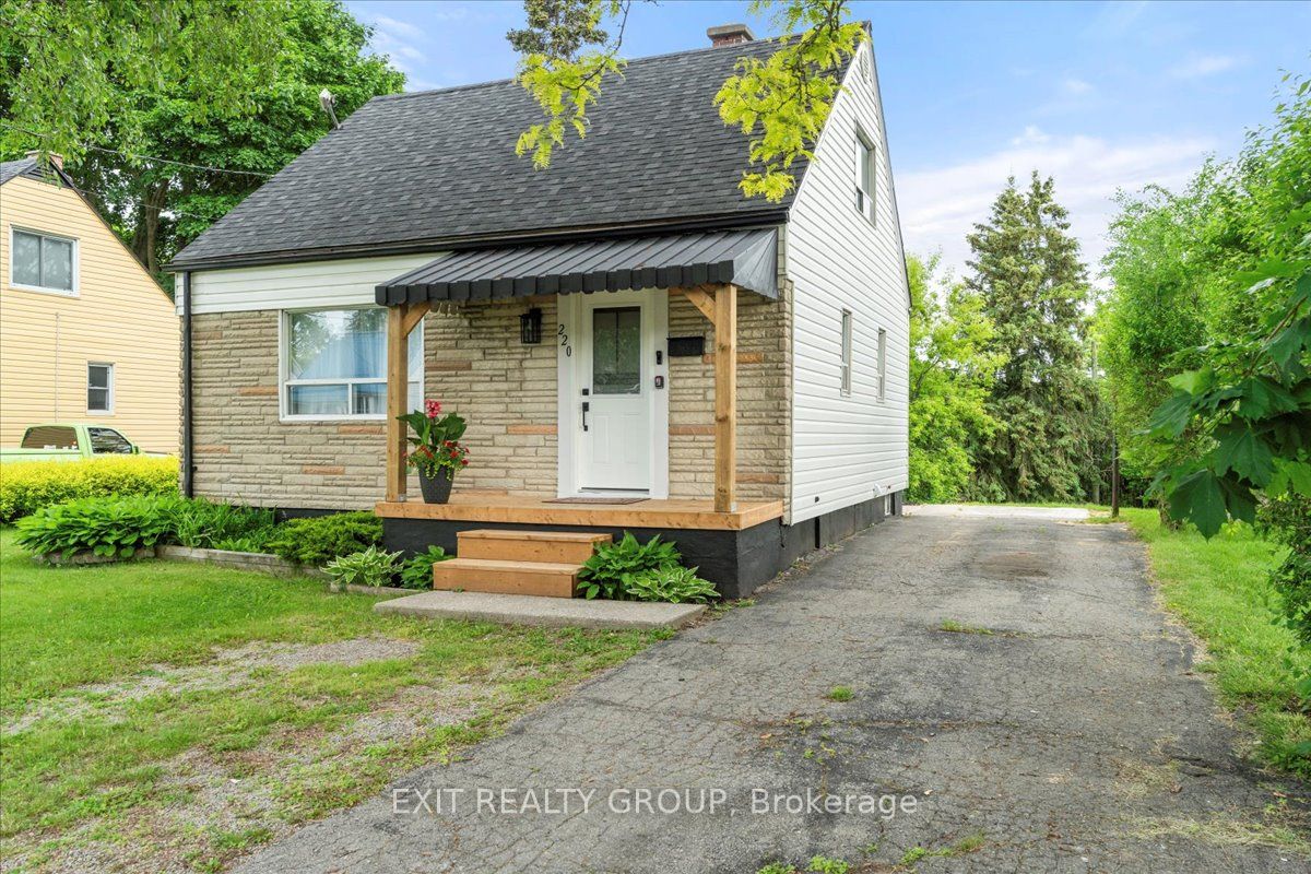 220 Pine Street Property Photo 1