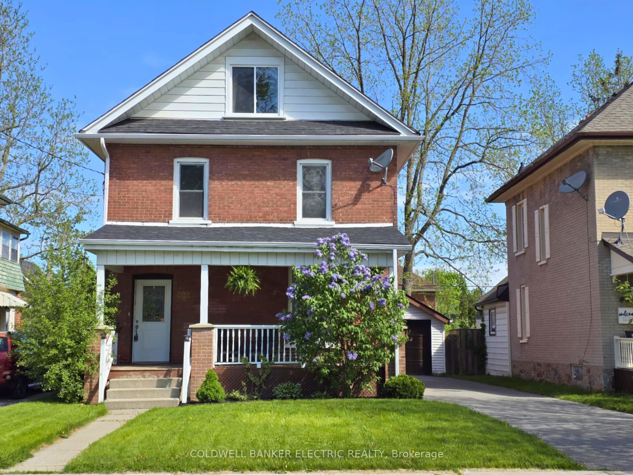 202 Braidwood Avenue Property Photo 1