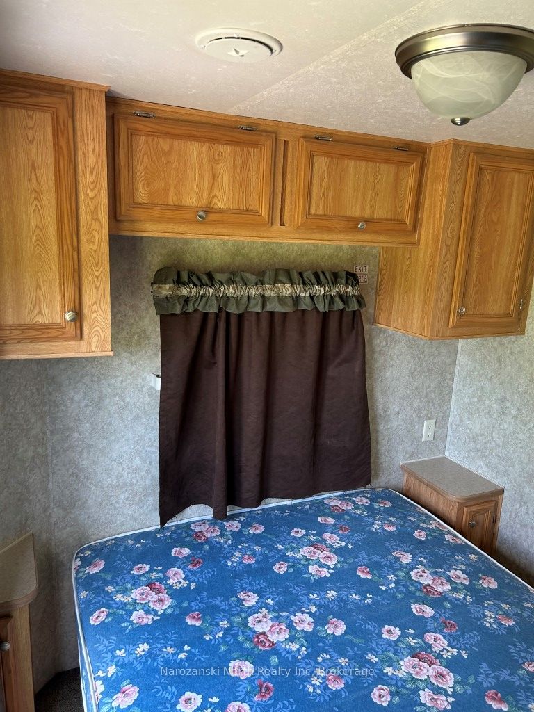 25 Tower Road Property Photo 14