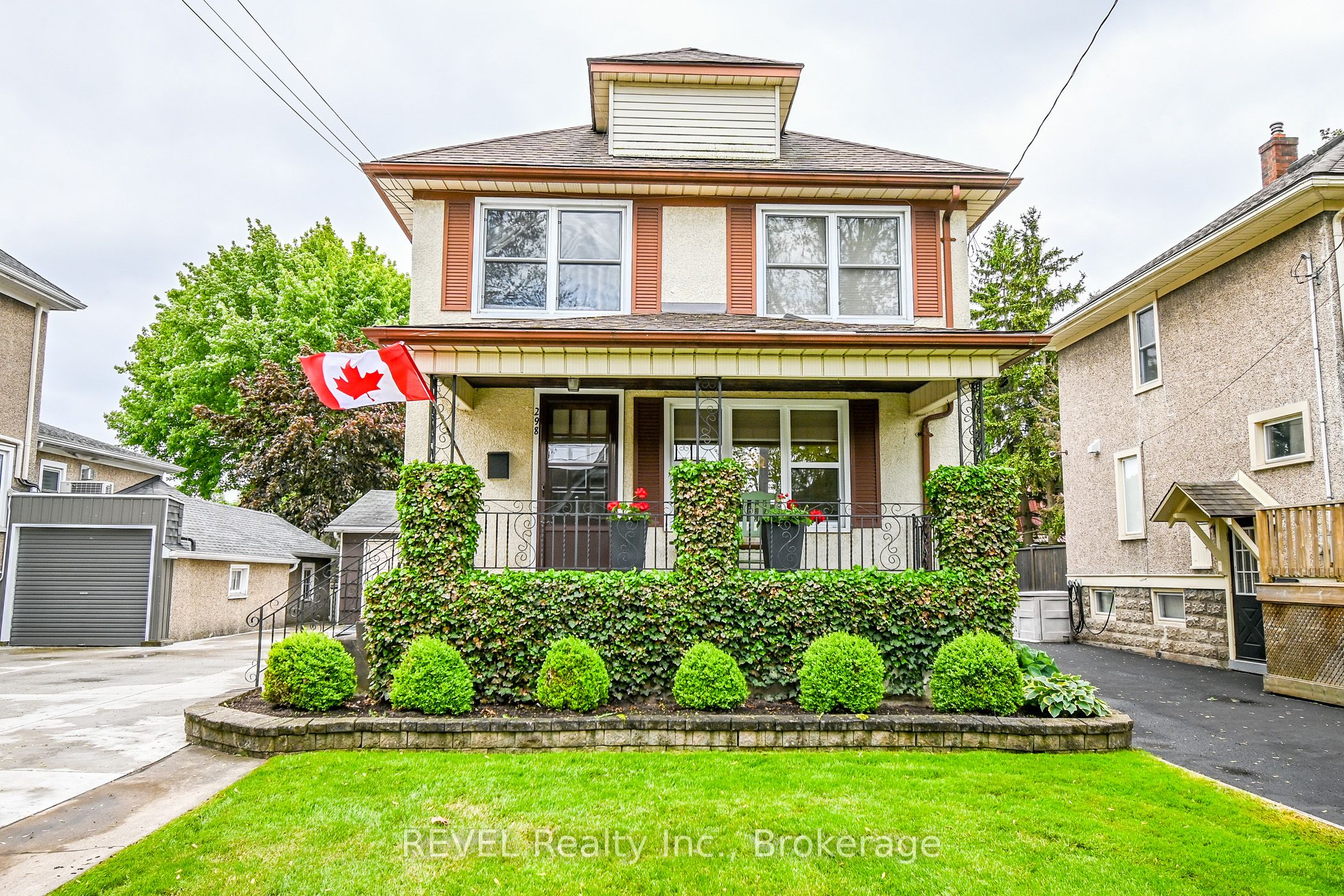 298 Stanley Street Property Photo 1