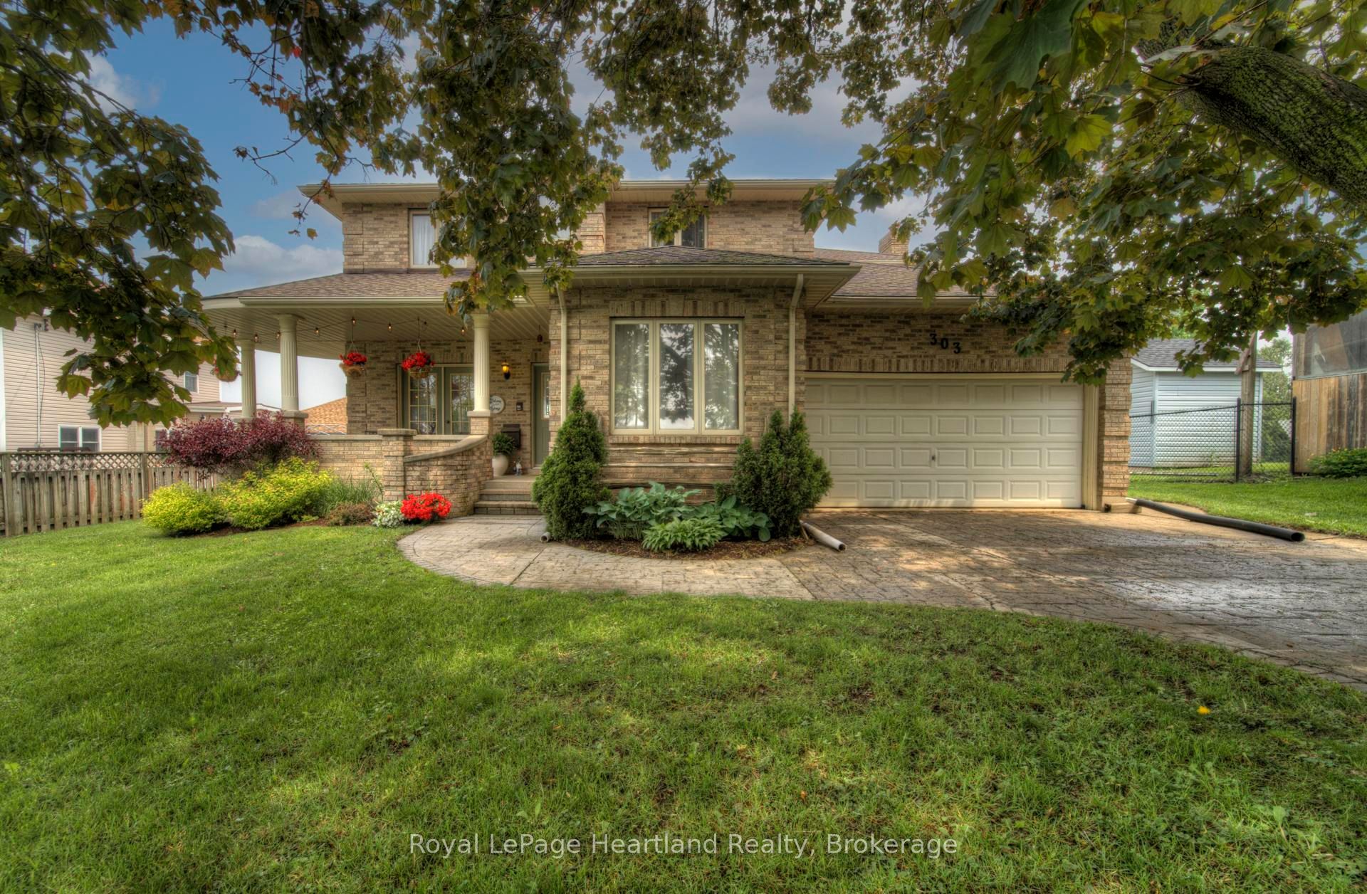 303 Albert Street Property Photo 1