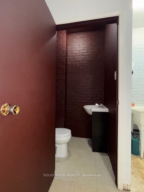 188 Raglan Street S Property Photo 13