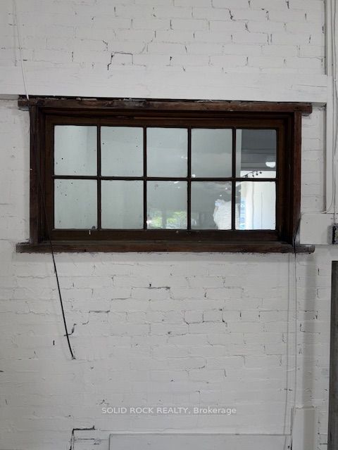 188 Raglan Street S Property Photo 15