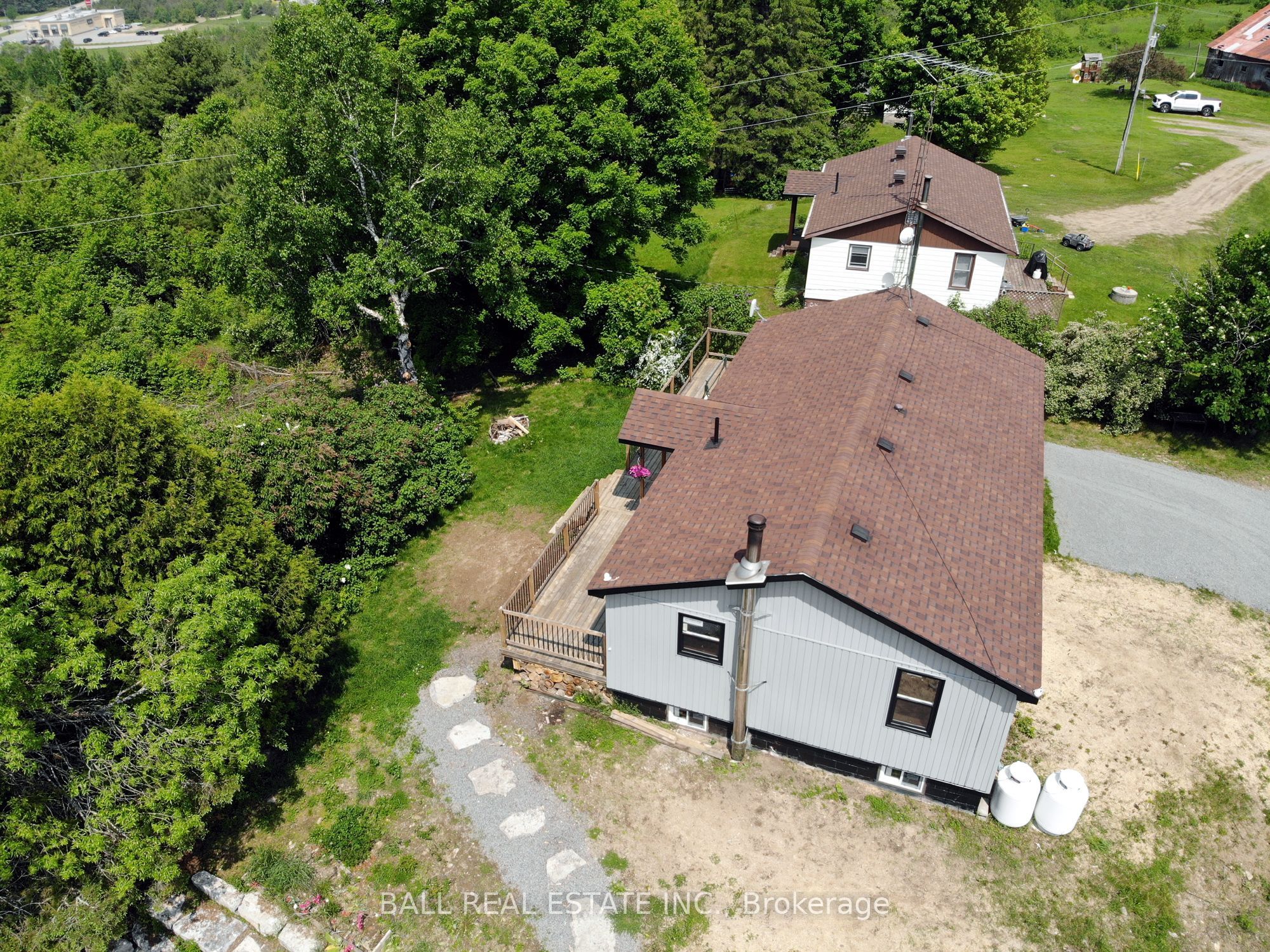 99 Moore Lane Property Photo 4