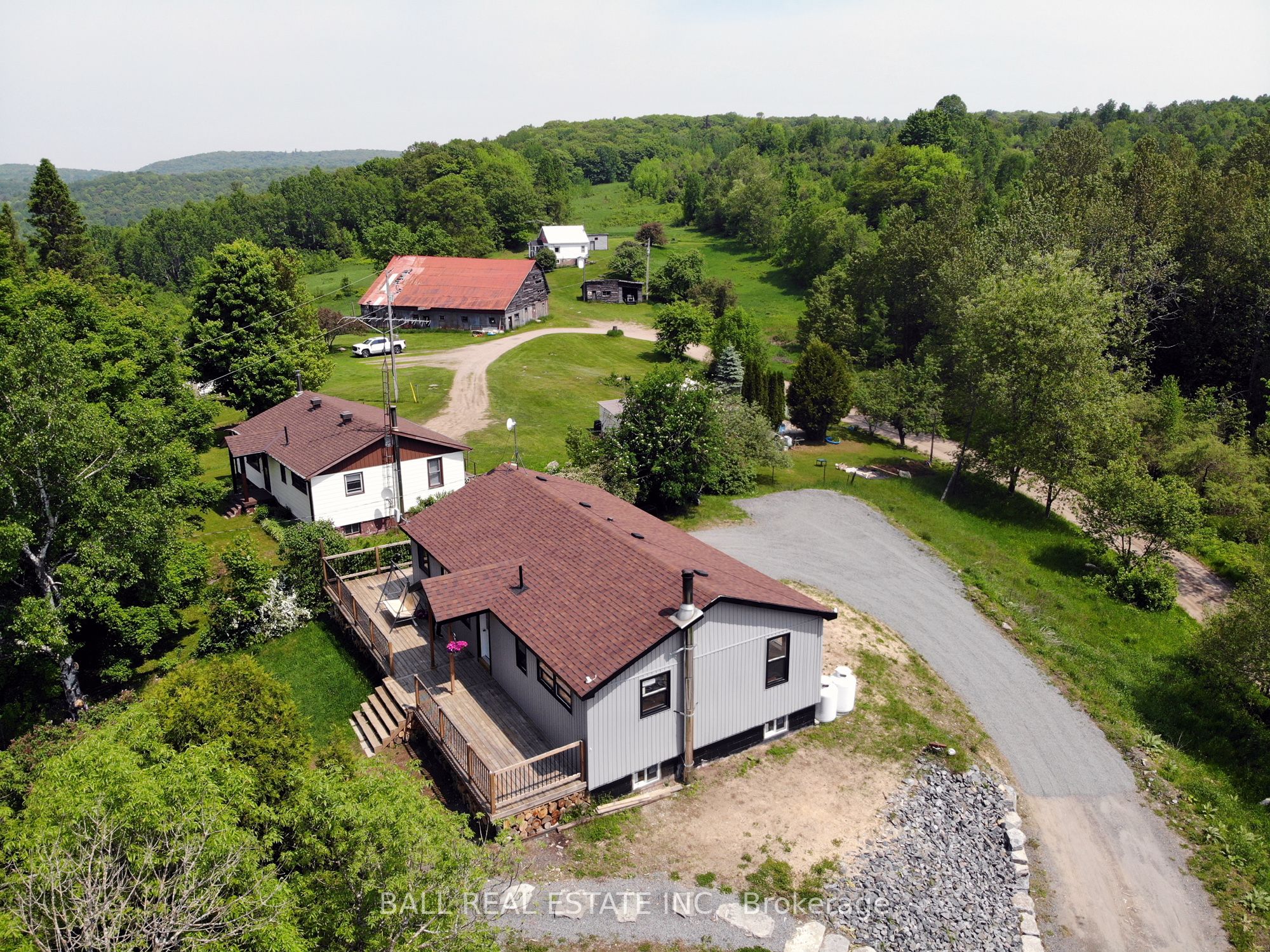 99 Moore Lane Property Photo 6