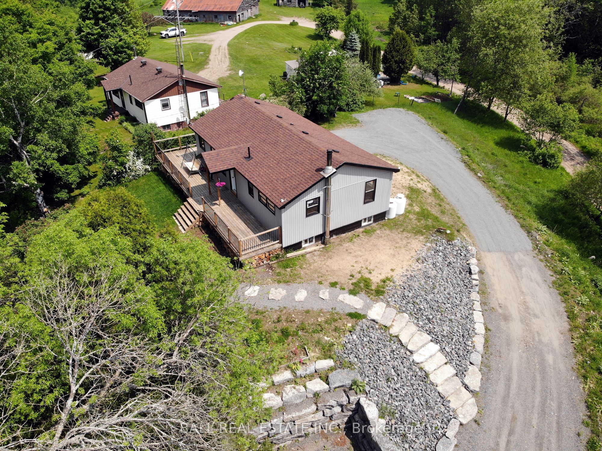 99 Moore Lane Property Photo 7