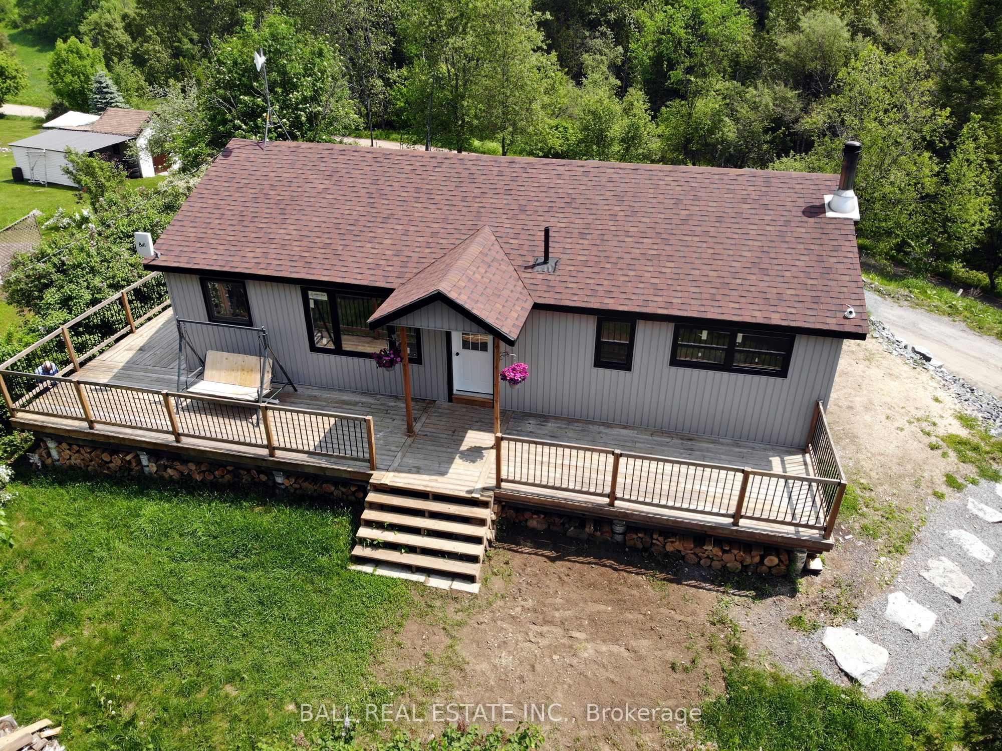 99 Moore Lane Property Photo 10