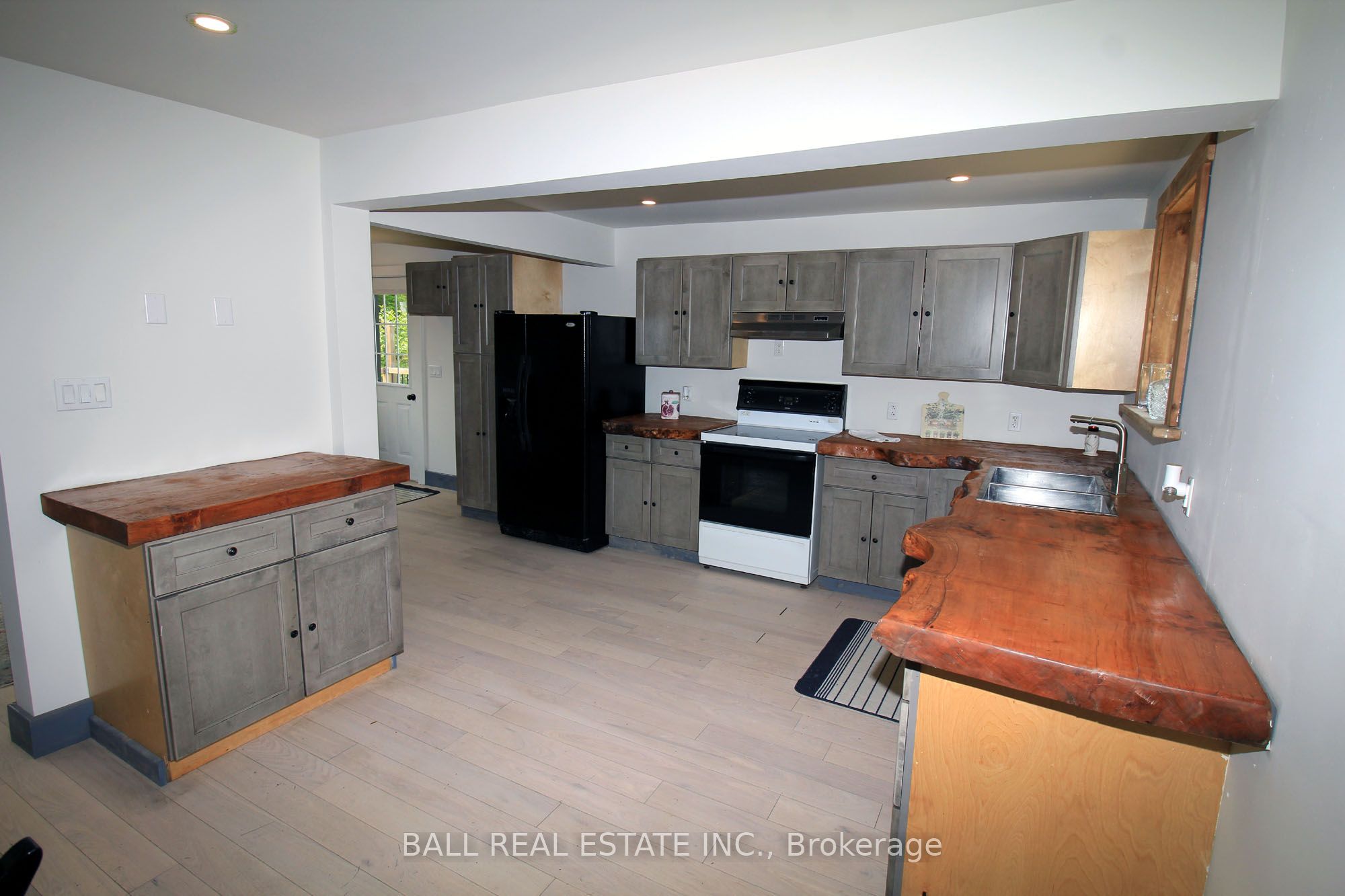 99 Moore Lane Property Photo 35