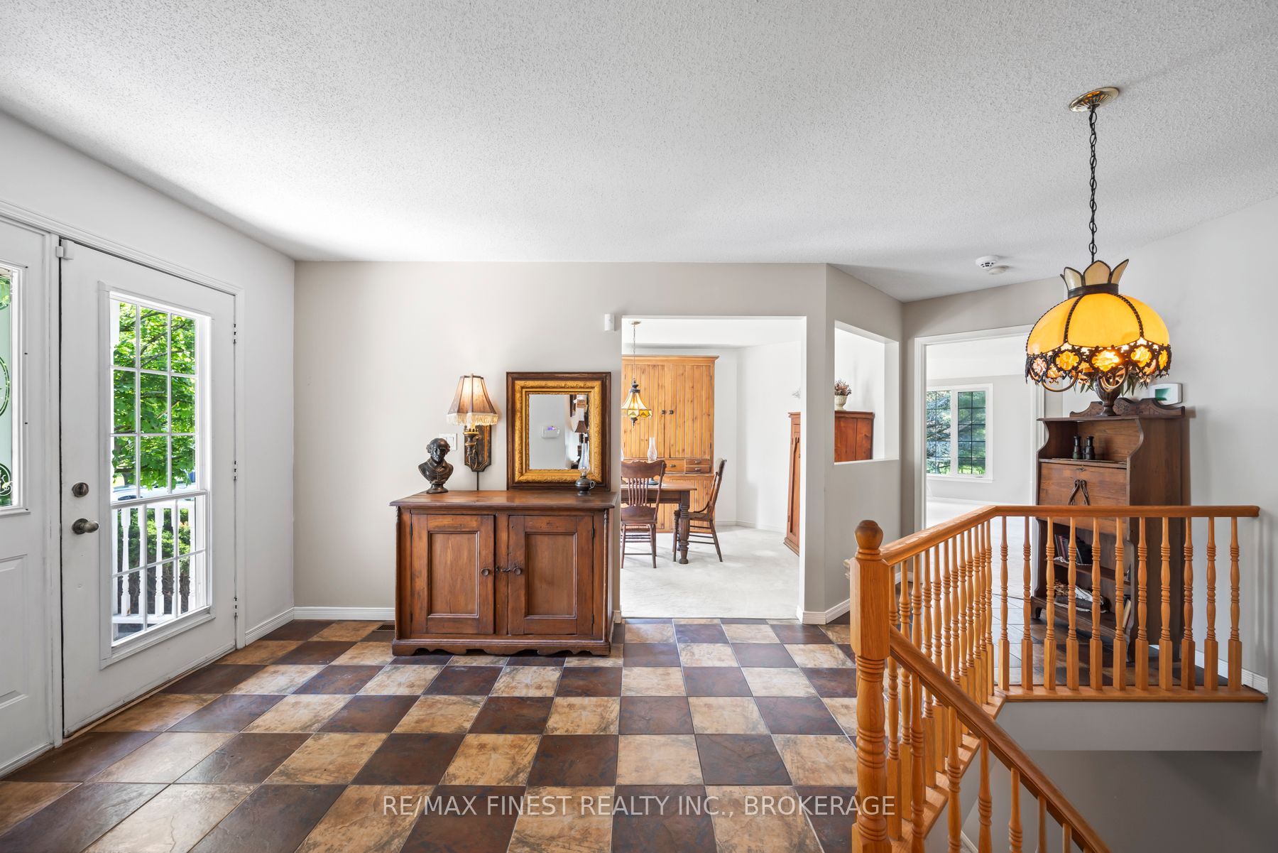 941 Malvern Terrace Property Photo 4