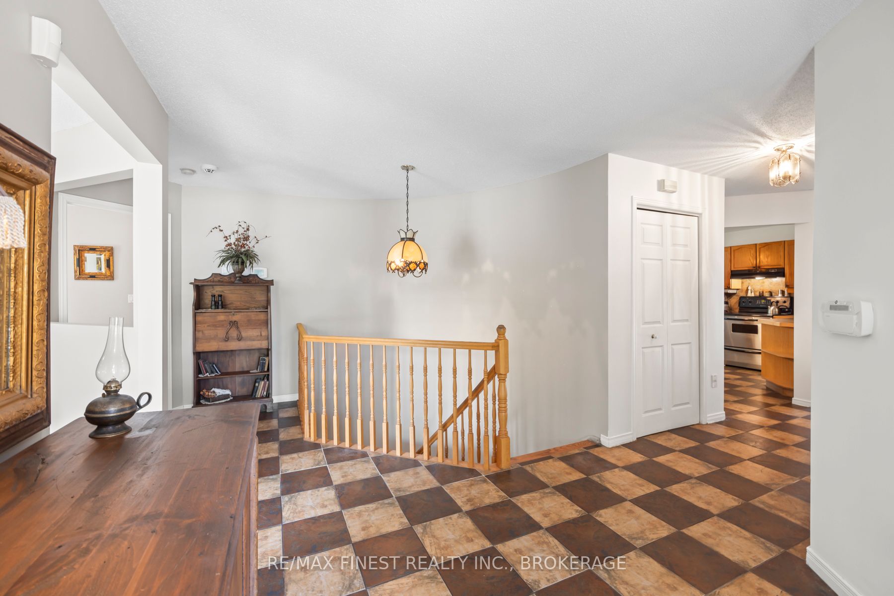 941 Malvern Terrace Property Photo 5