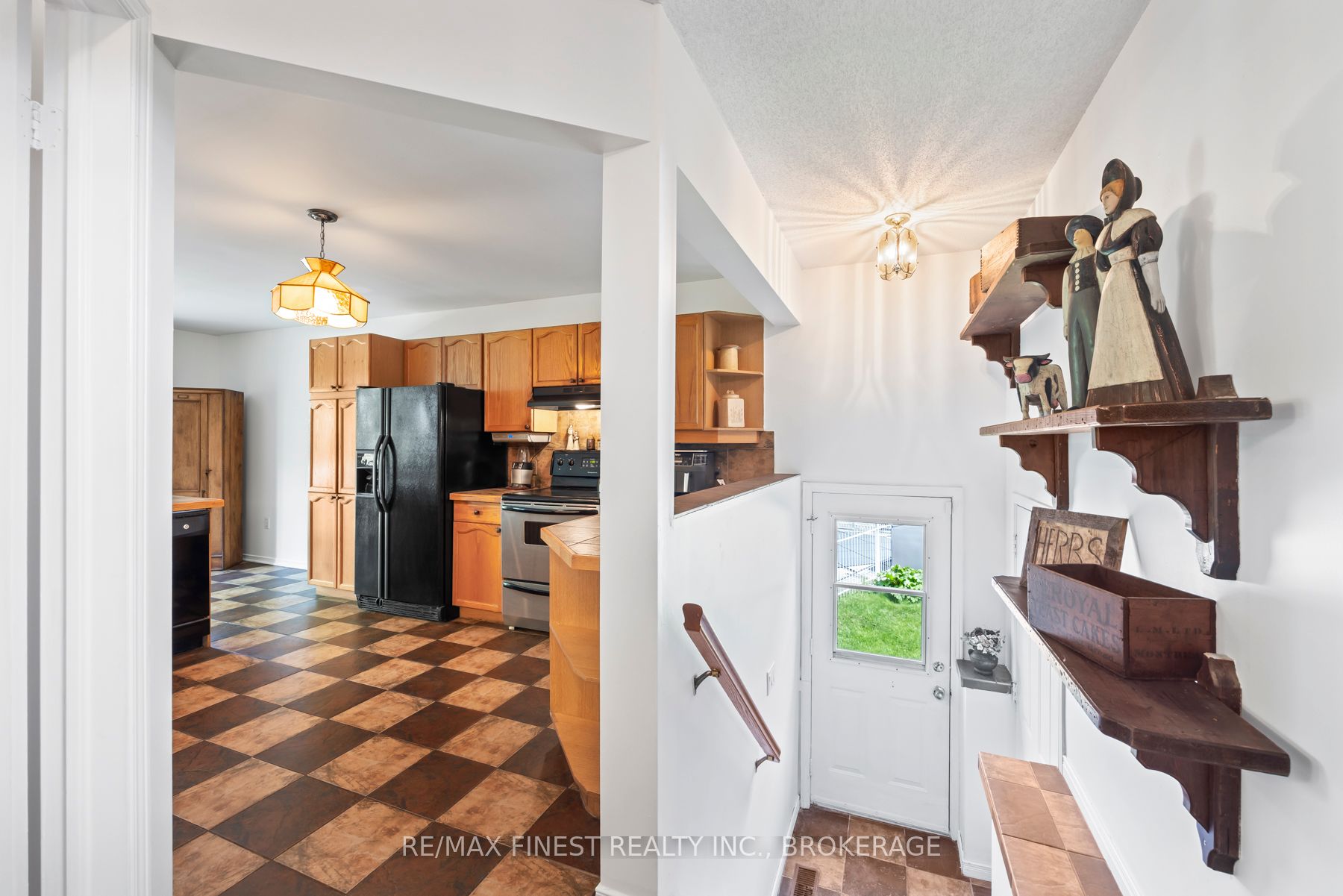 941 Malvern Terrace Property Photo 14