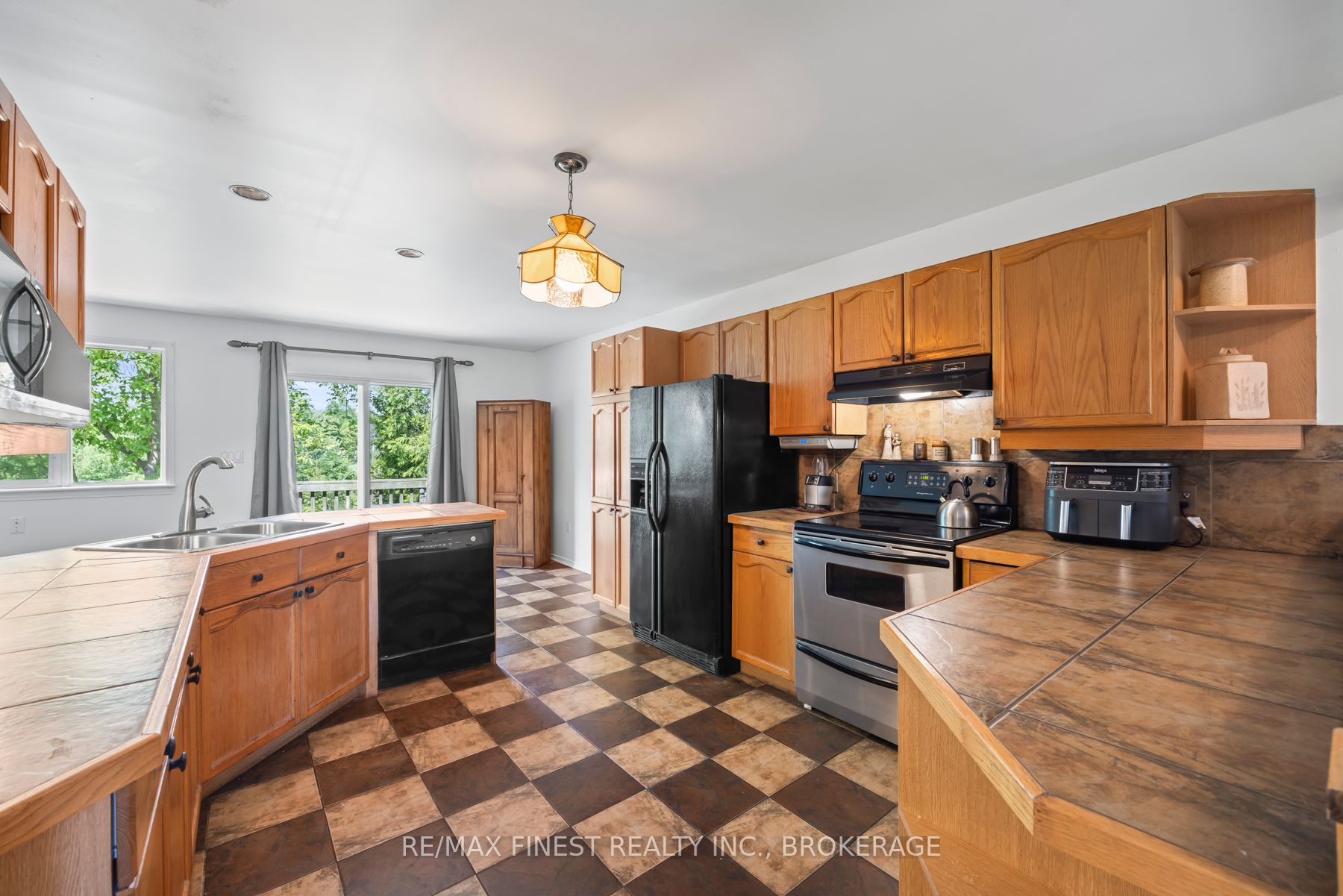 941 Malvern Terrace Property Photo 15