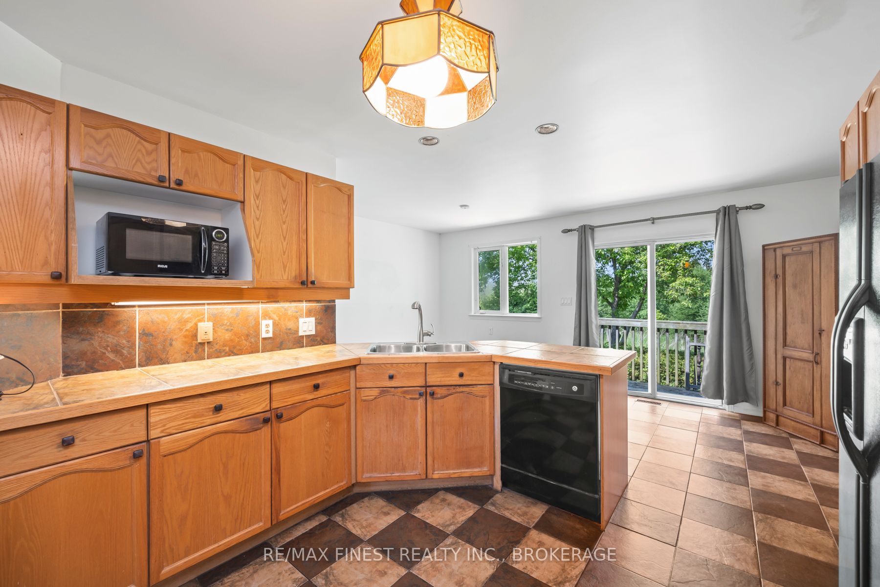 941 Malvern Terrace Property Photo 16