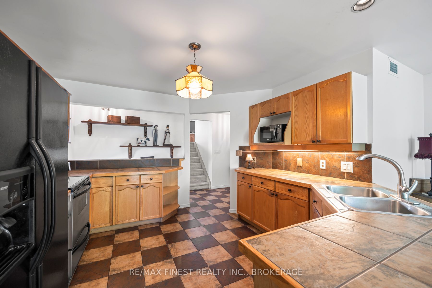 941 Malvern Terrace Property Photo 17