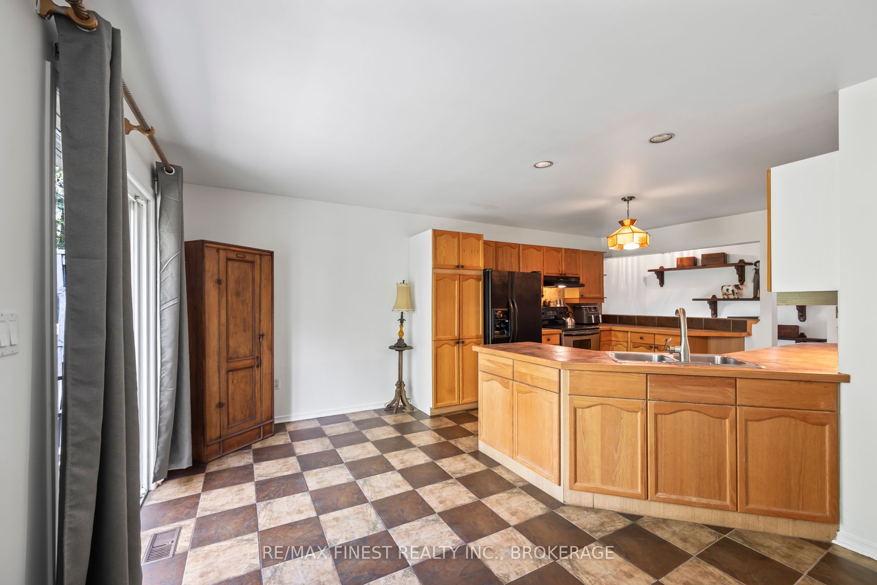 941 Malvern Terrace Property Photo 19