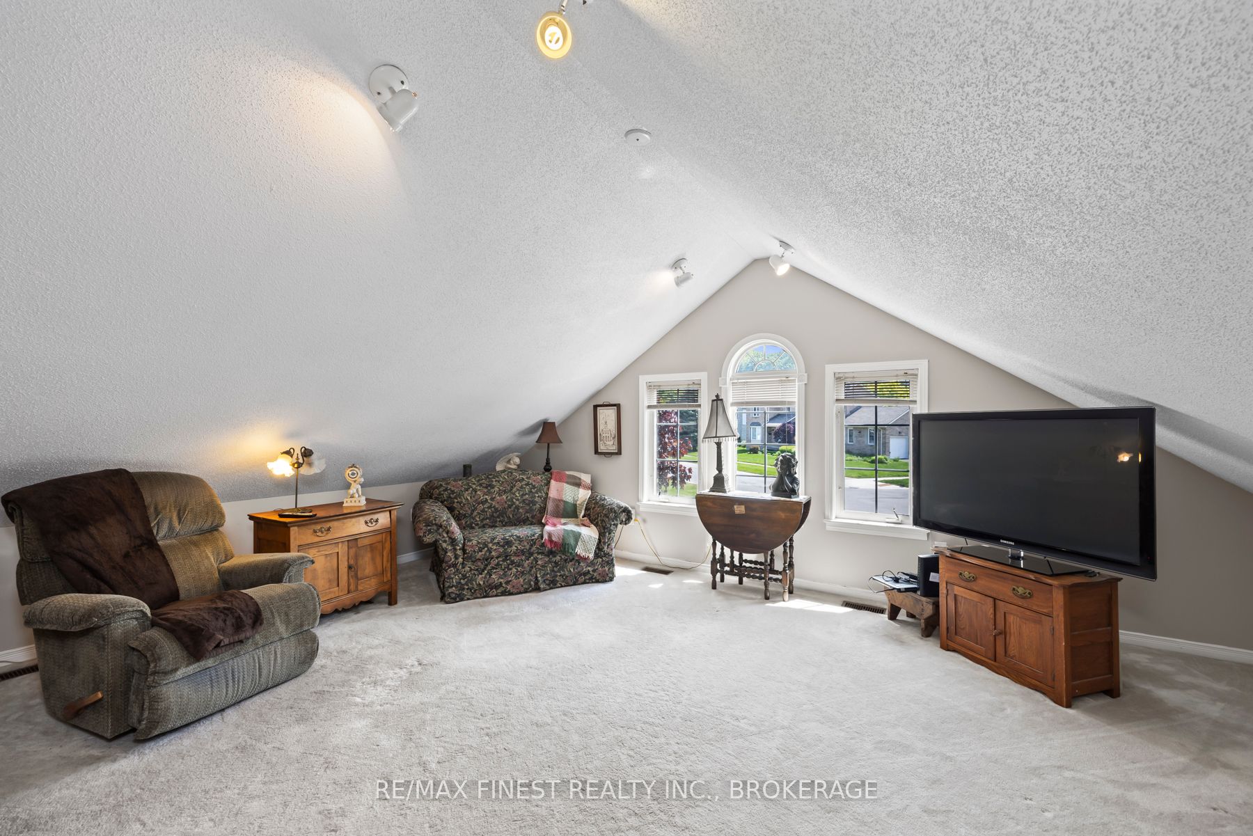 941 Malvern Terrace Property Photo 21