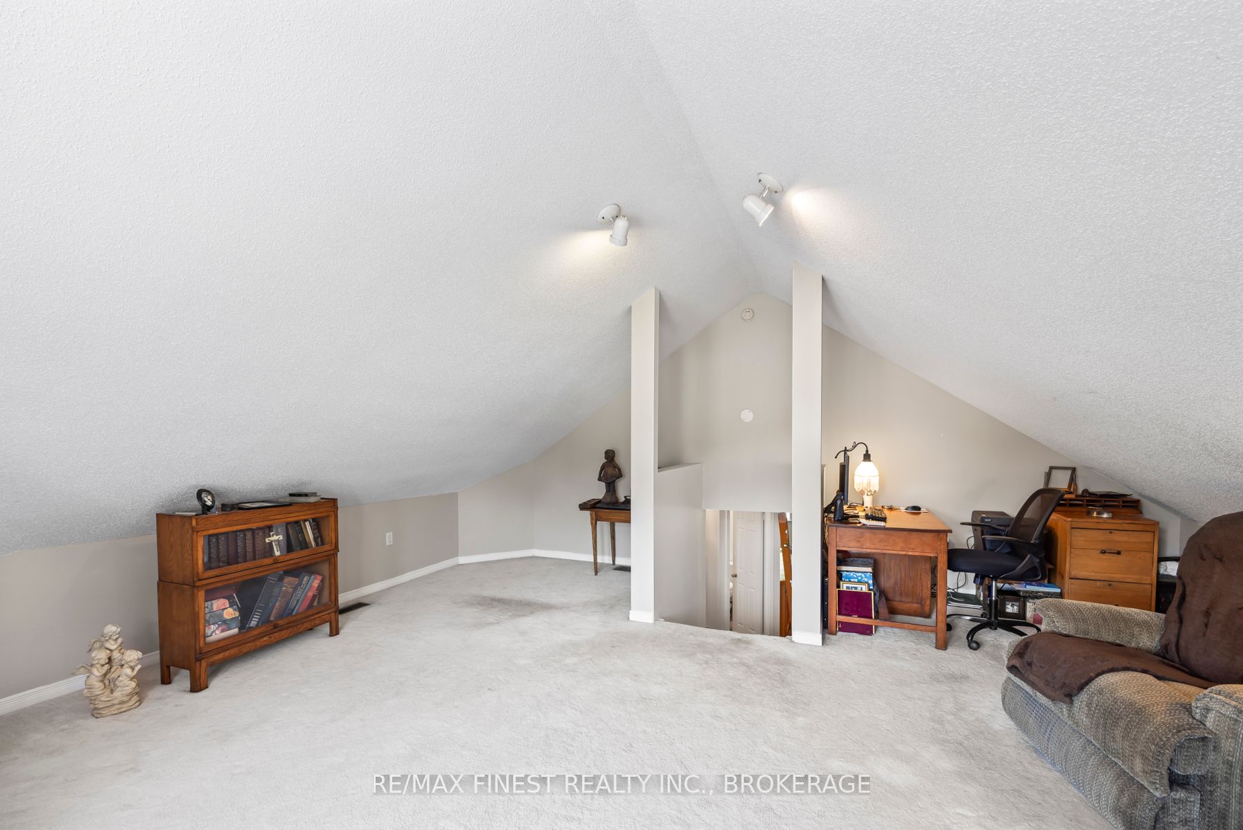 941 Malvern Terrace Property Photo 22