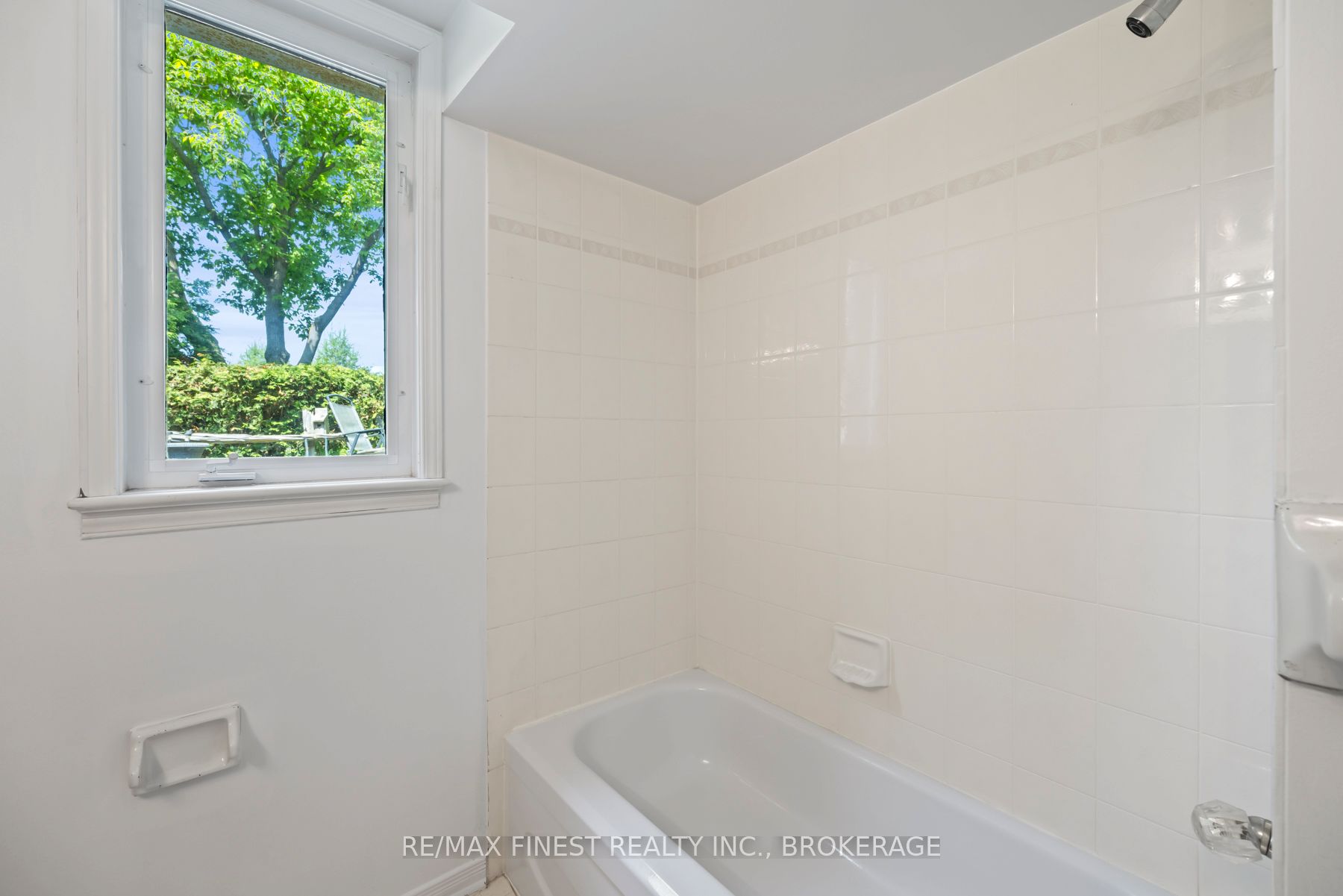 941 Malvern Terrace Property Photo 33